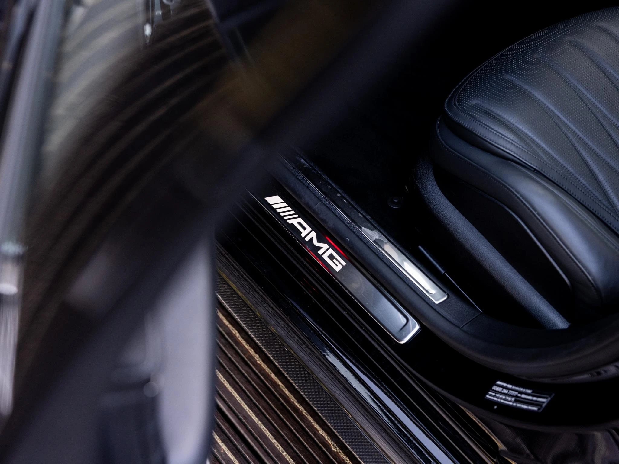 Mercedes-Benz-S-Klasse-image-28