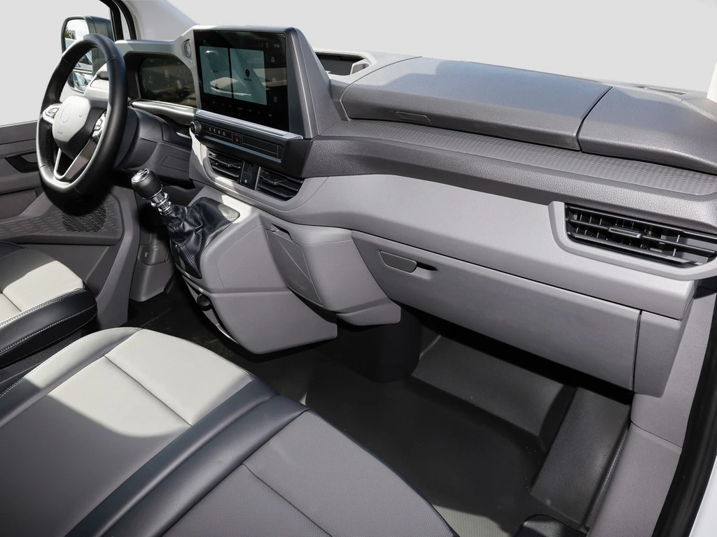 Volkswagen-Transporter-image-6