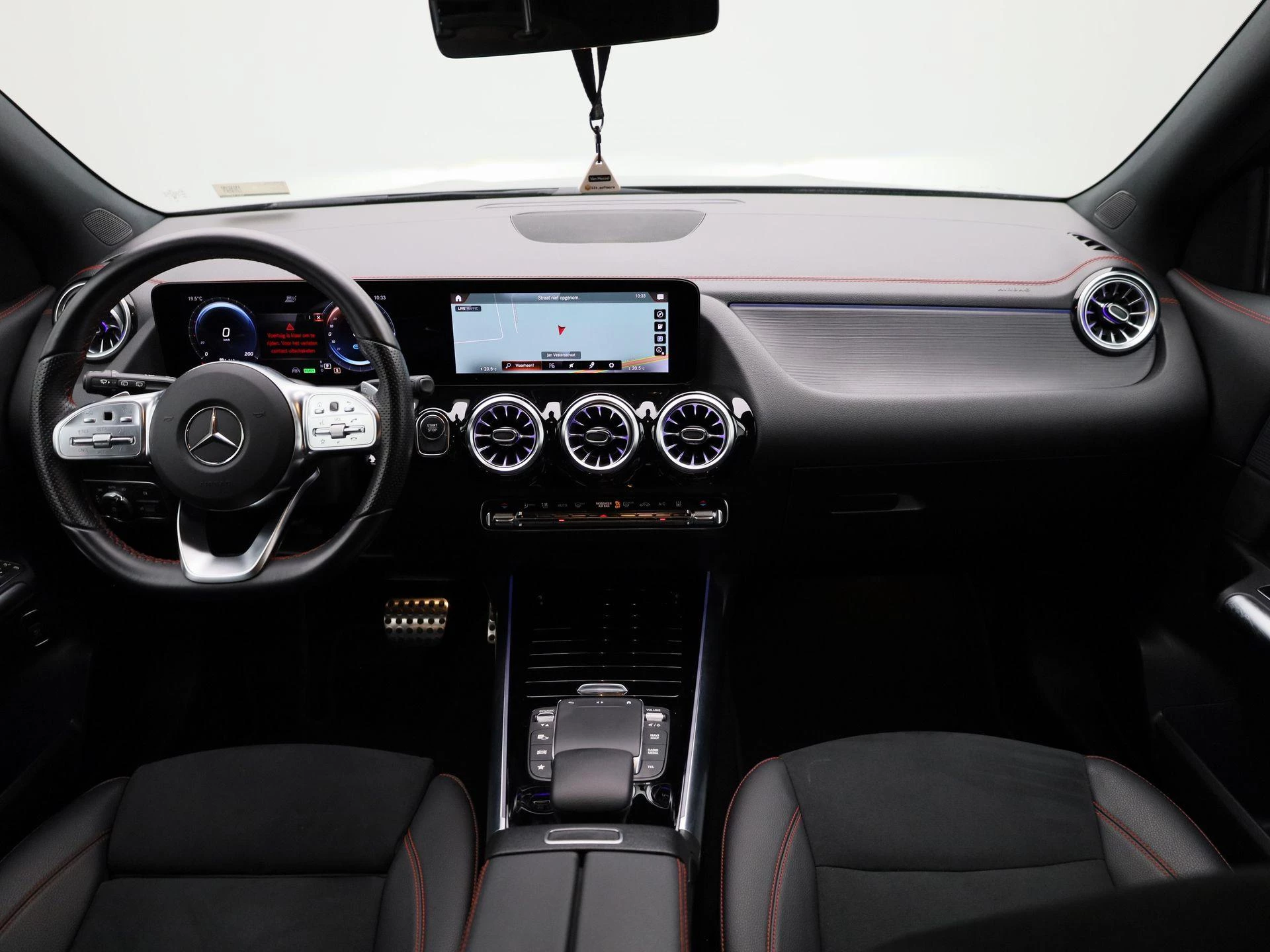 Mercedes-Benz-EQA-image-37