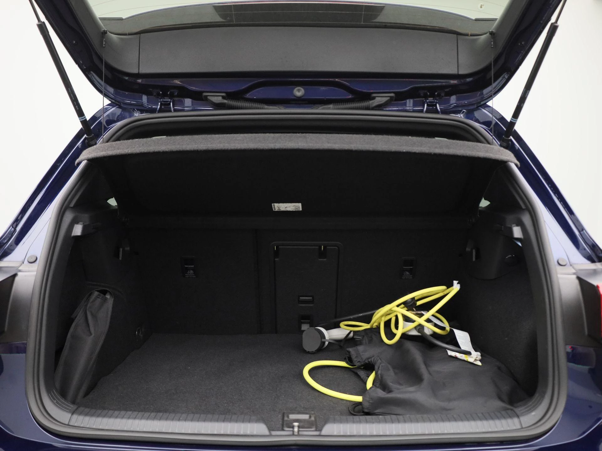 Volkswagen-Golf-image-13