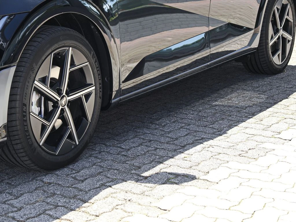 Hyundai-IONIQ 5-image-5