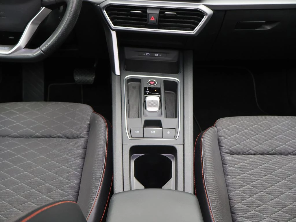 SEAT Leon ST e-Hybrid Leon Break PHEV FR 1.4e-HYBRID 204PK *AUTOMAAT*CAMERA*PDC*PANODAK*APP-CONNECT*VIRTUAL COCKPIT*...*