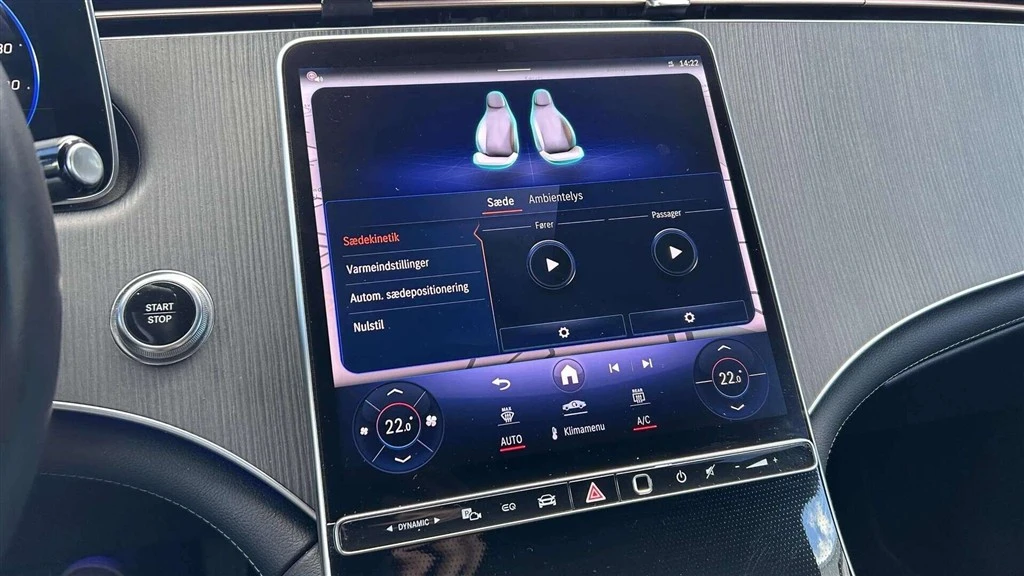 Mercedes-Benz-EQE-image-17