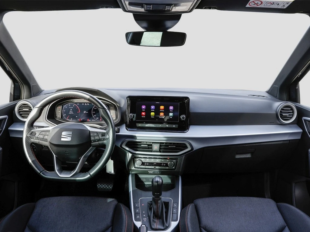 SEAT-Arona-image-11