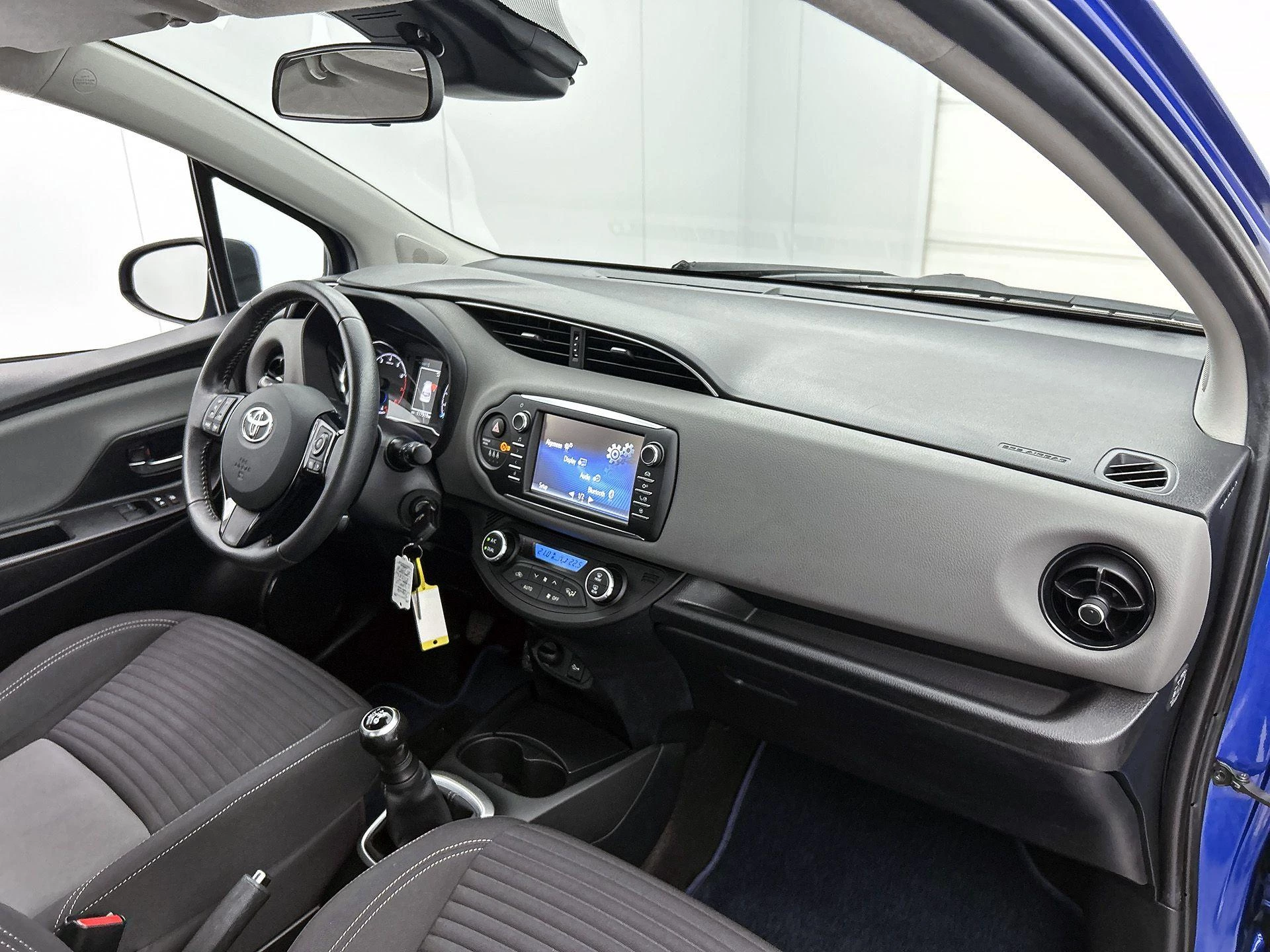 Toyota-Yaris-image-18