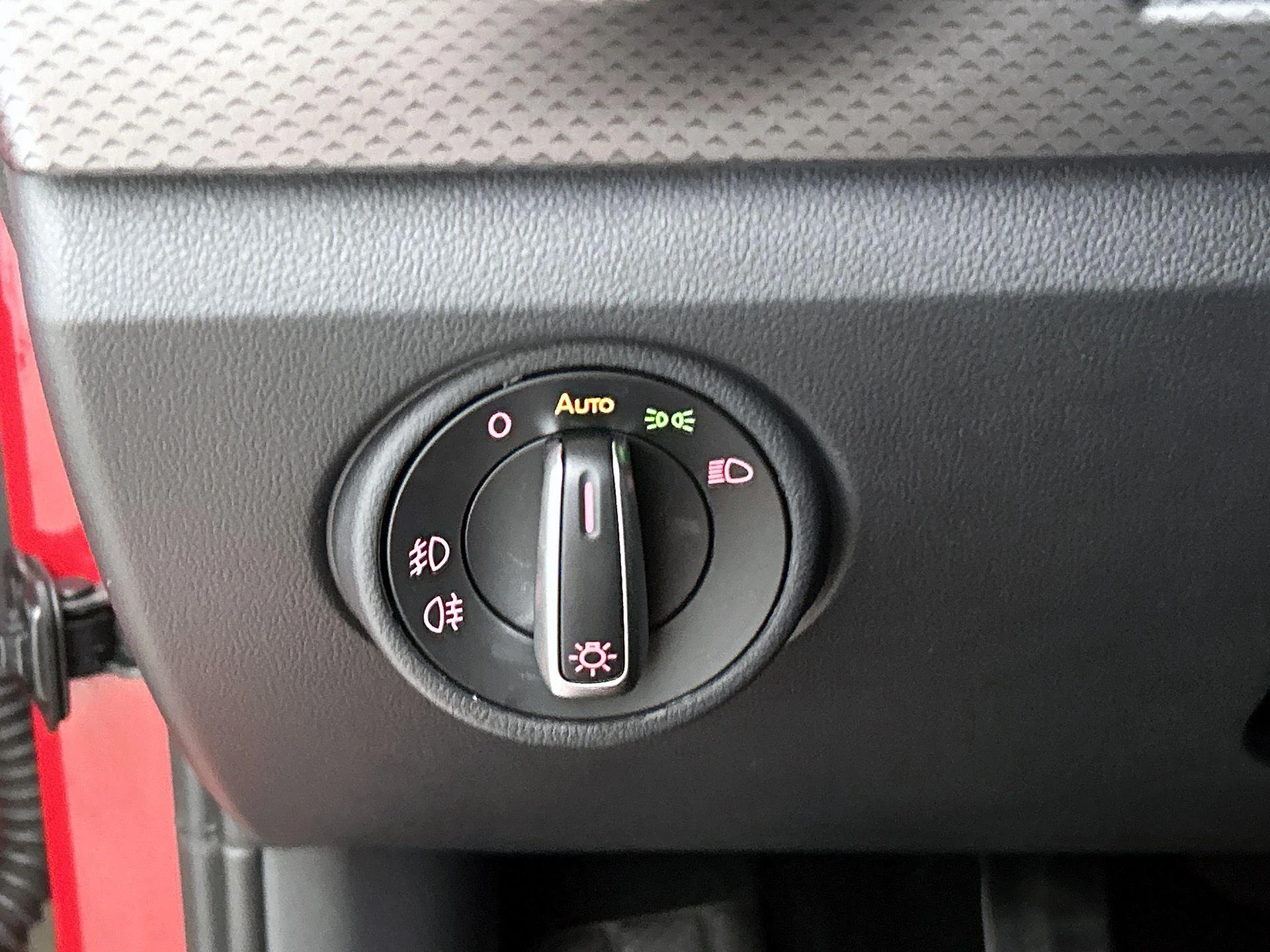 Volkswagen-up!-image-15