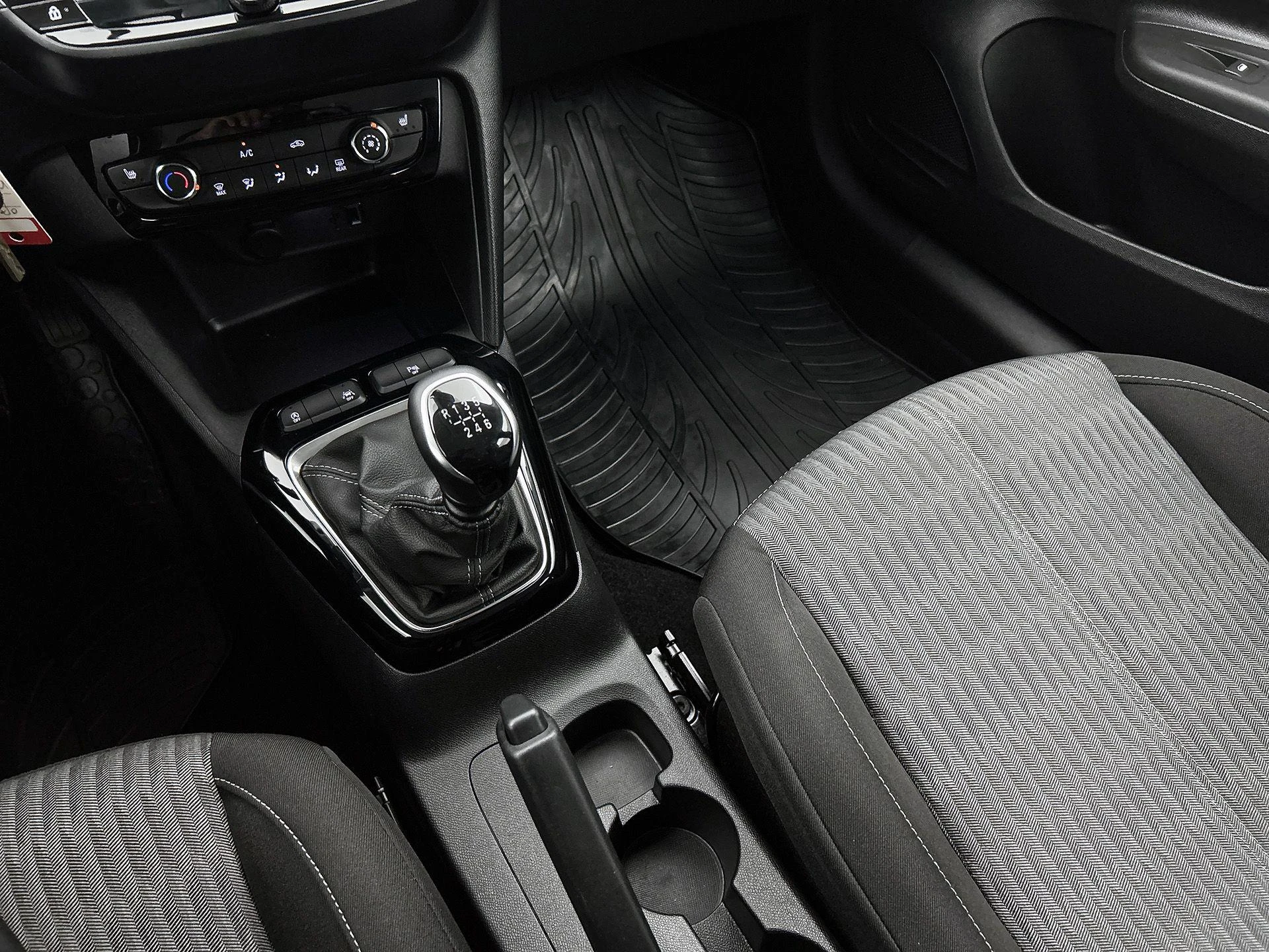 Opel-Corsa-image-20