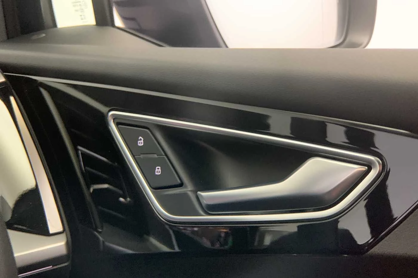 Audi-Q4 Sportback e-tron-image-20
