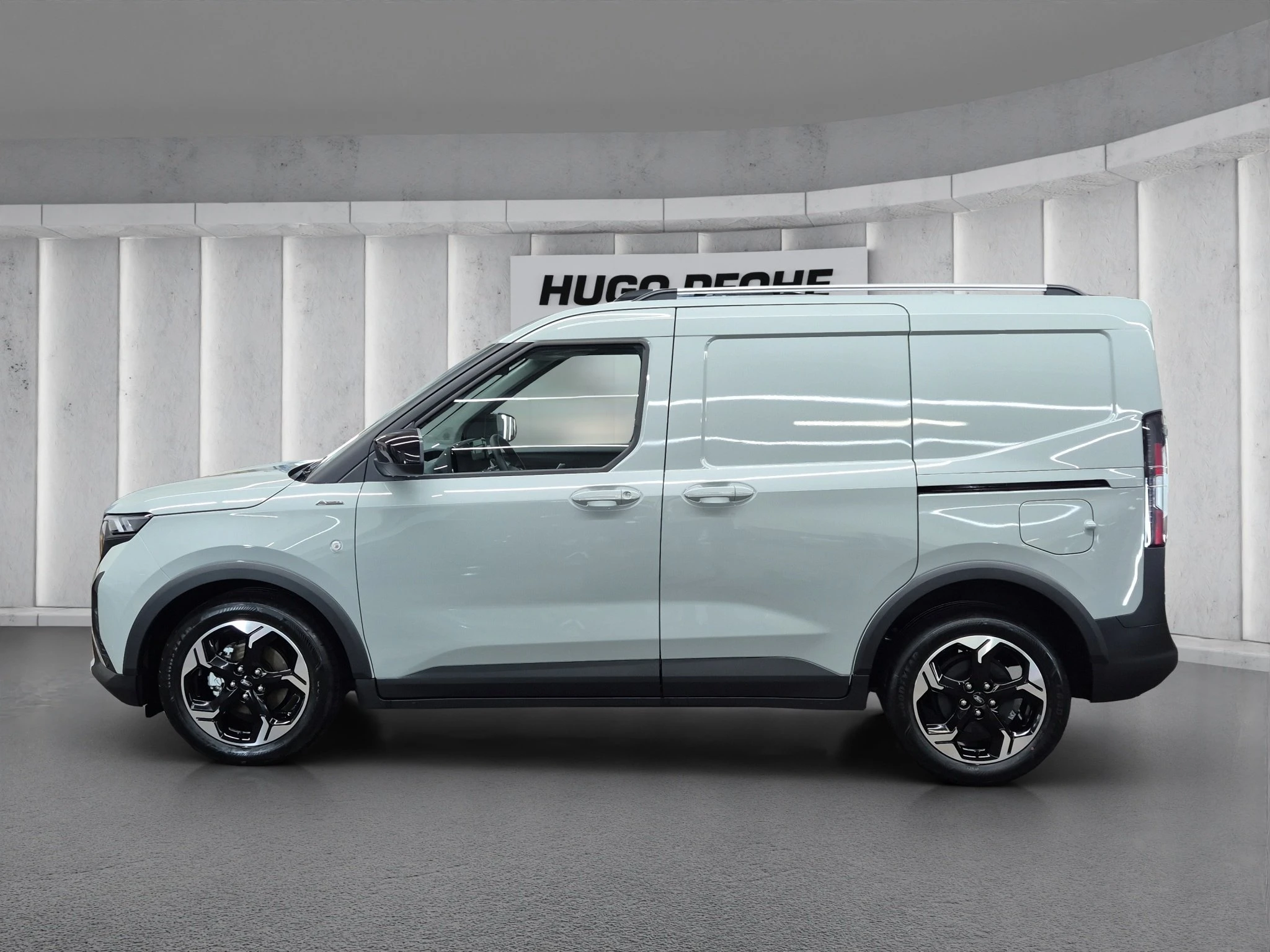 Ford-Transit Courier-image-1