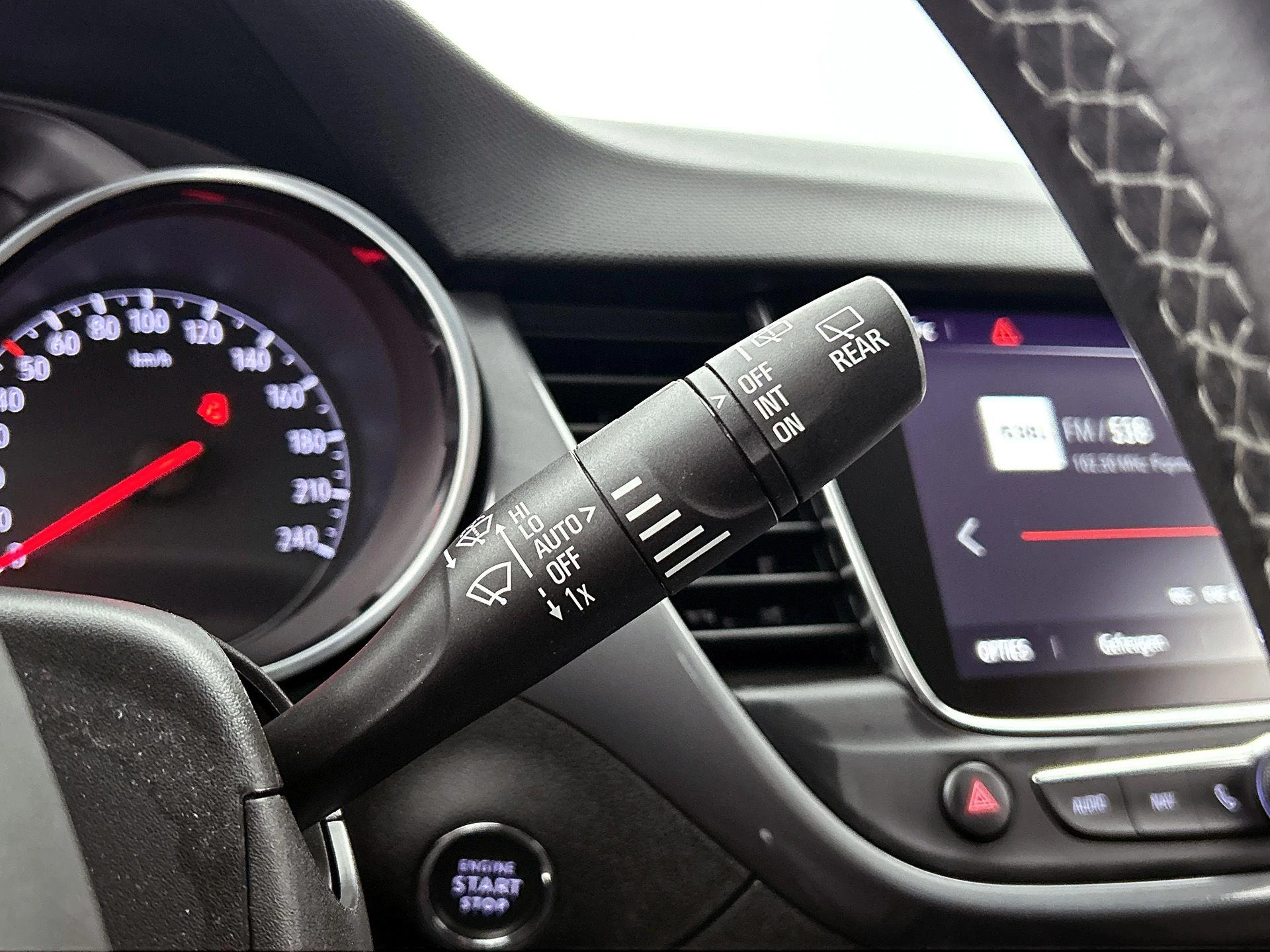 Opel-Crossland-image-9