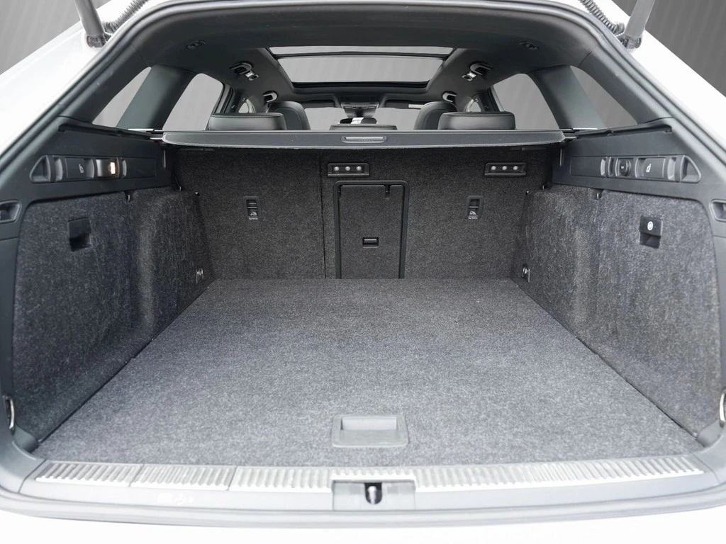 Škoda Superb Combi 2.0 TSI DSG 4x4 Sportline *Xenon*Panorma*AHK*el. Heckklappe*Standheizung*Soundsystem*PD