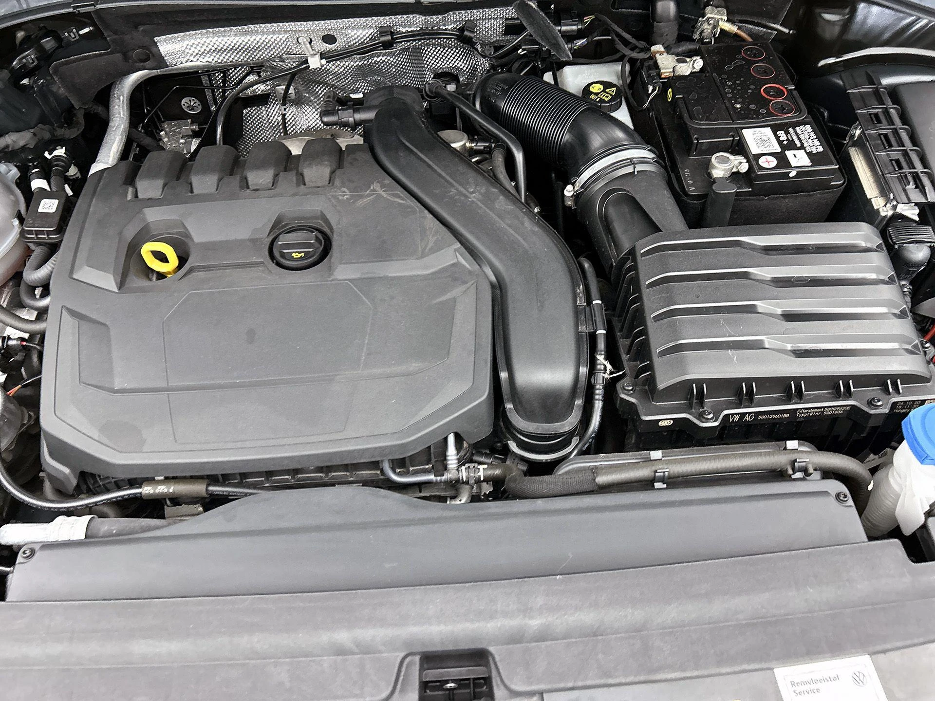 Volkswagen-Tiguan-image-27