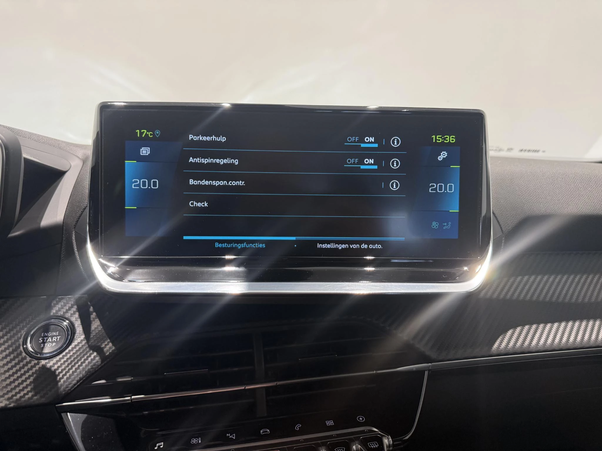 Peugeot-e-2008-image-18