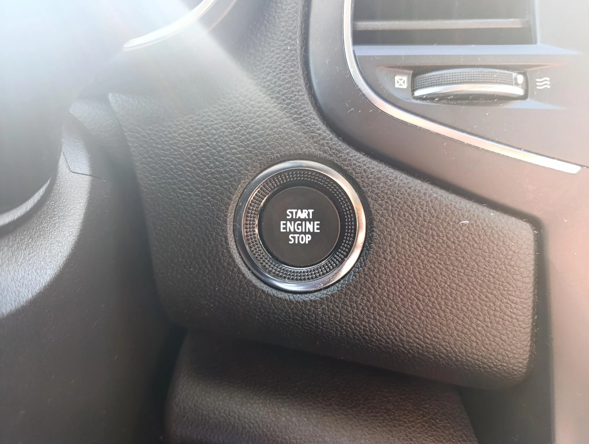 Renault-Megane E-Tech-image-27