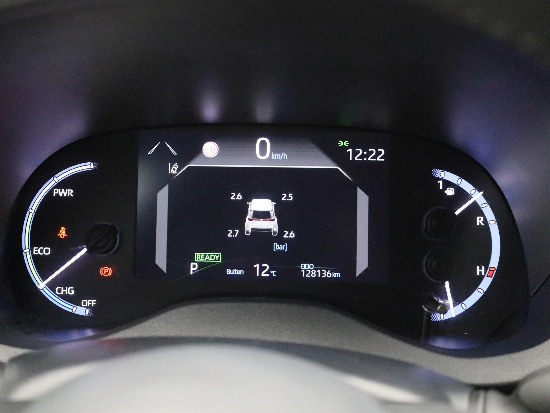 Toyota-Yaris Cross-image-16