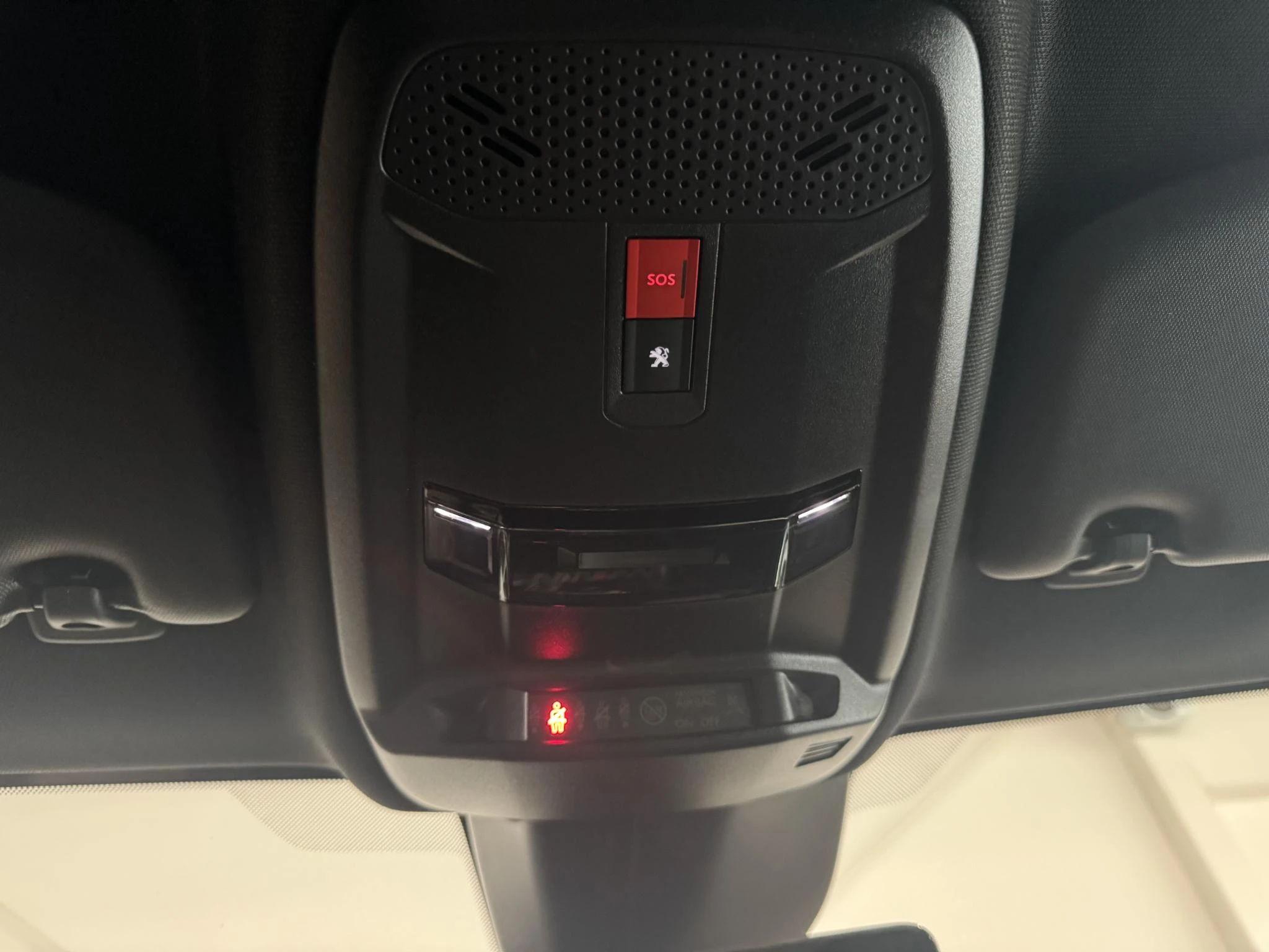 Peugeot-e-208-image-20