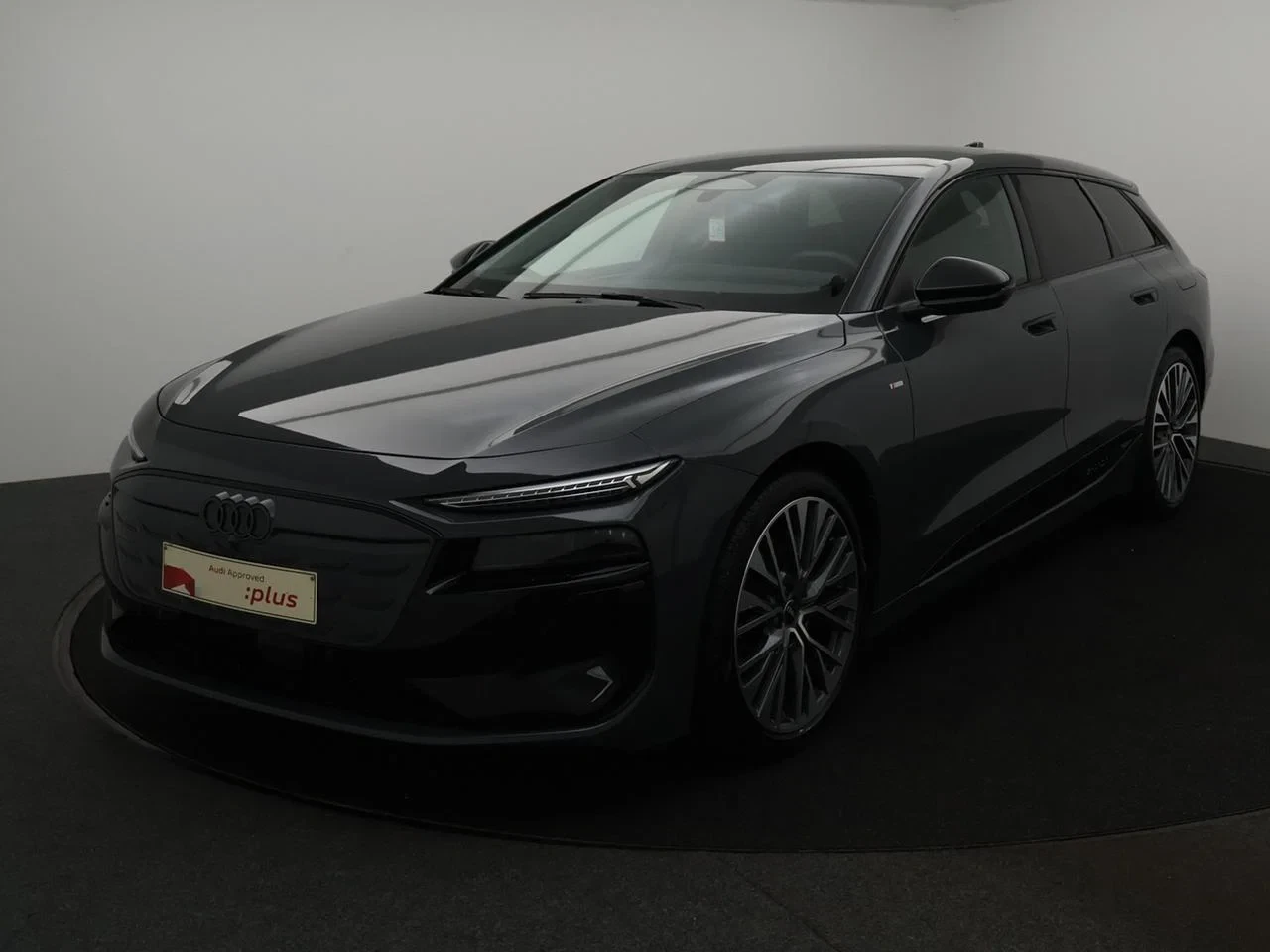 Audi-A6 Avant e-tron-image-0