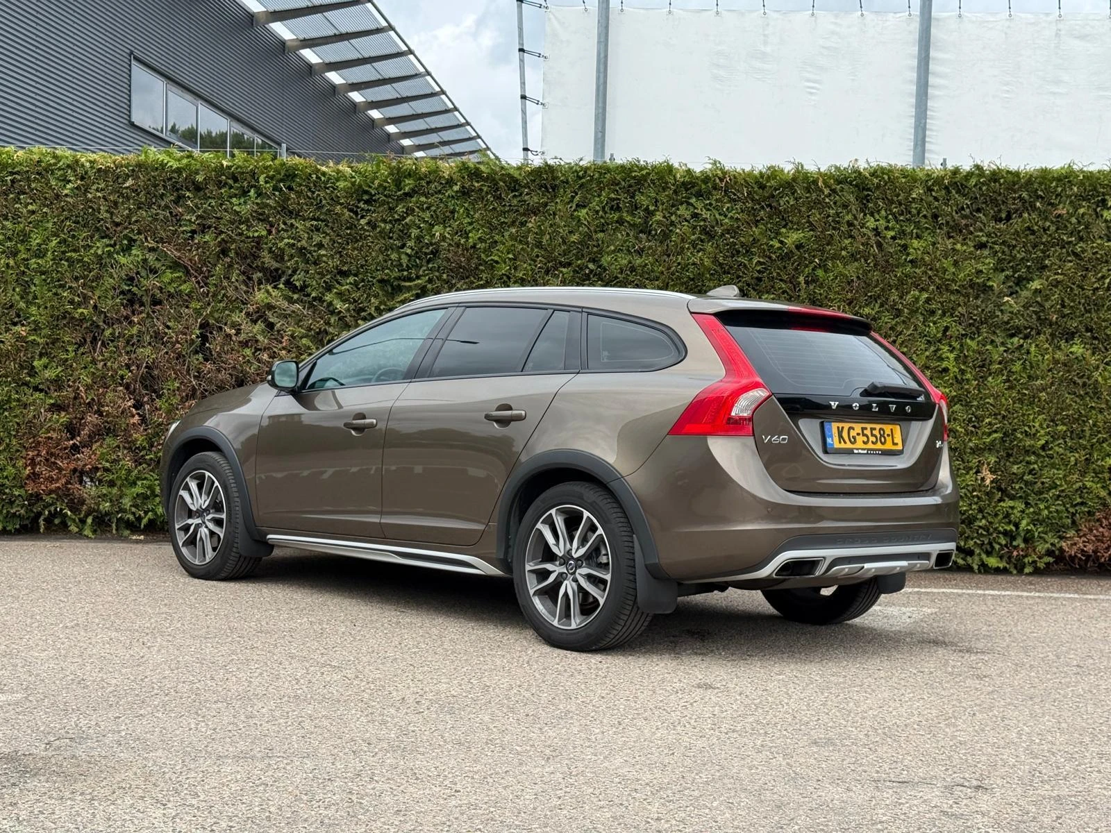 Volvo-V60-image-7