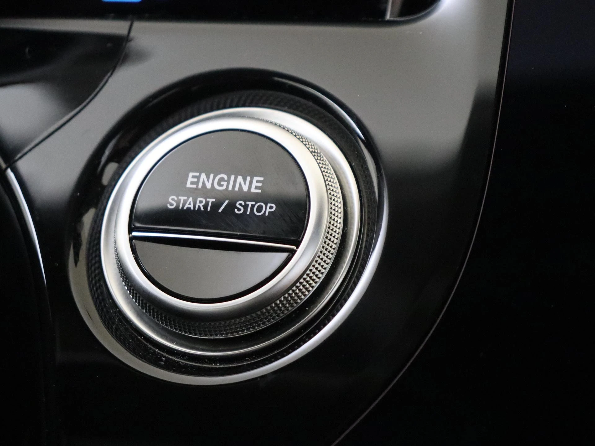 Mercedes-Benz-E-Klasse-image-24