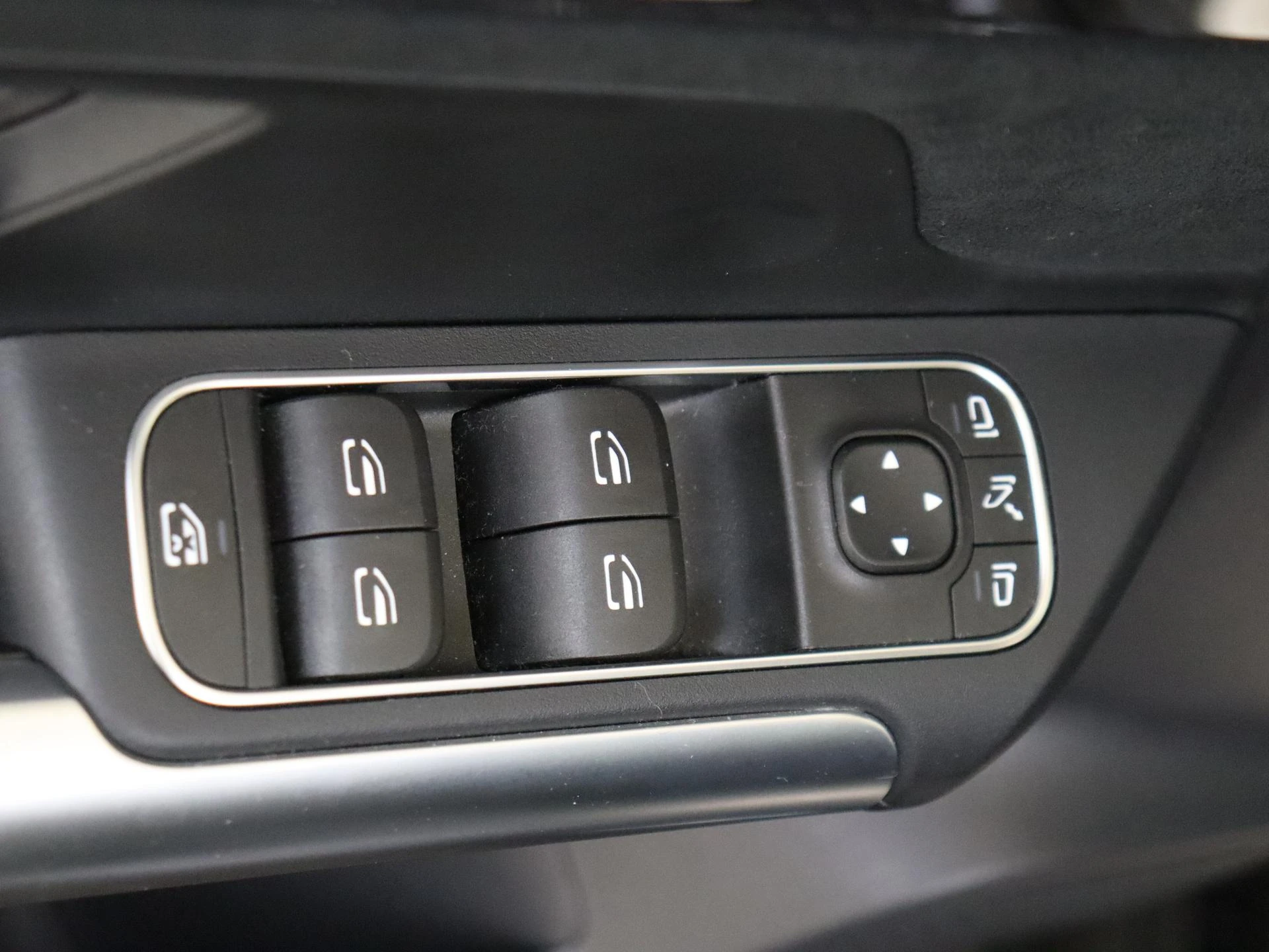 Mercedes-Benz-B-Klasse-image-26