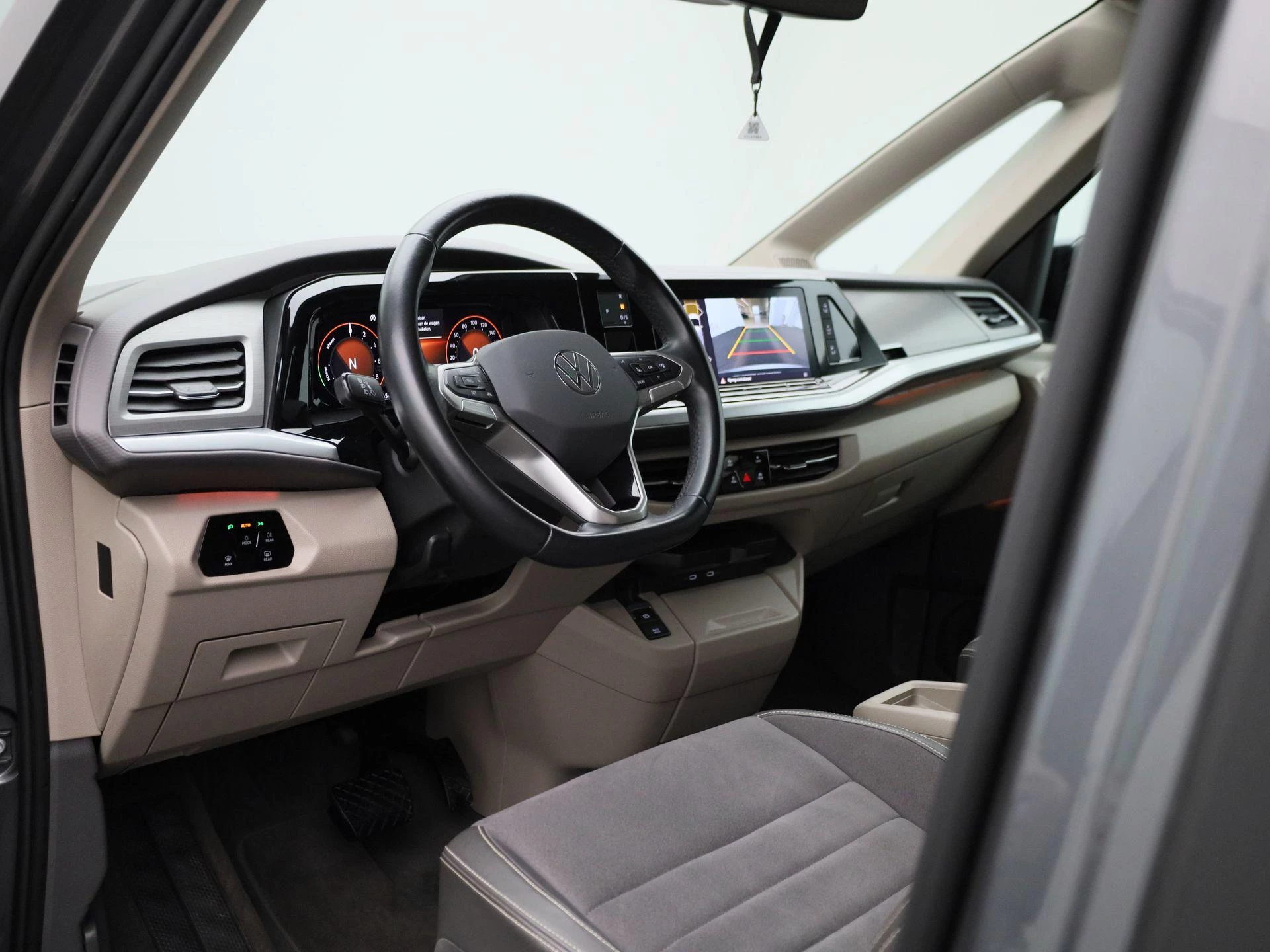 Volkswagen Multivan 1.4 eHybrid L2H1 Life 218PK