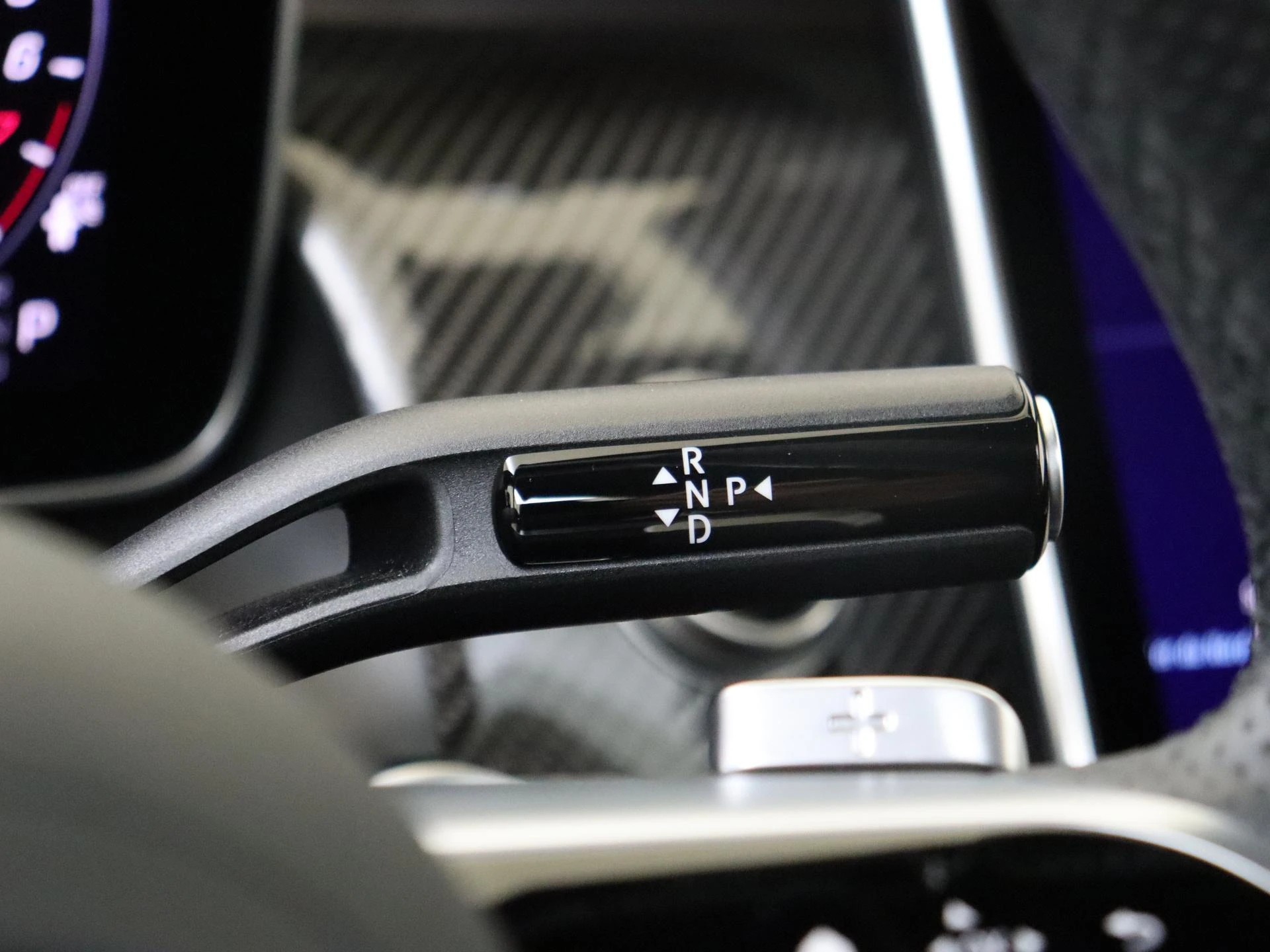 Mercedes-Benz-GLC-image-13