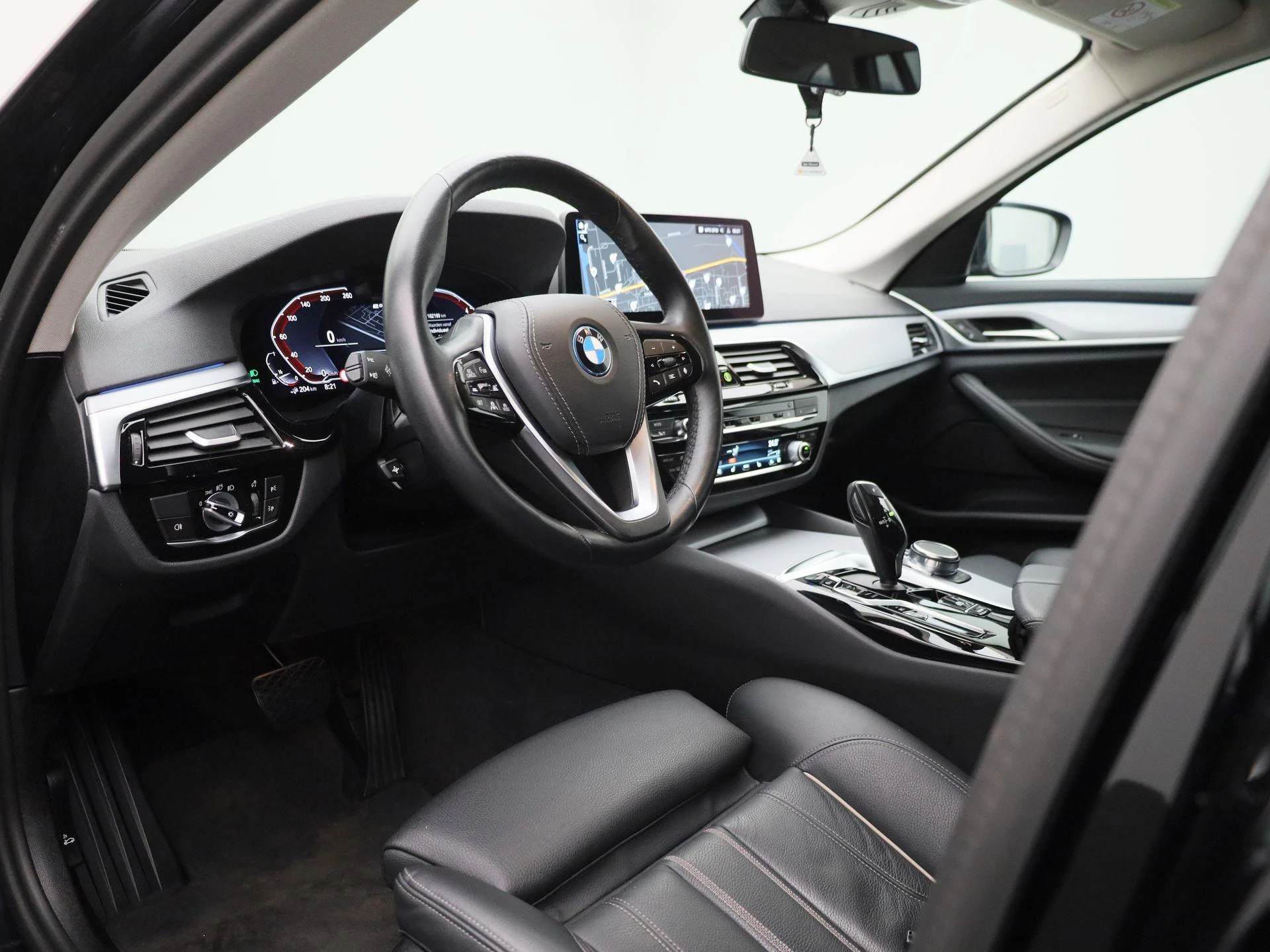 BMW-5 Serie-image-37