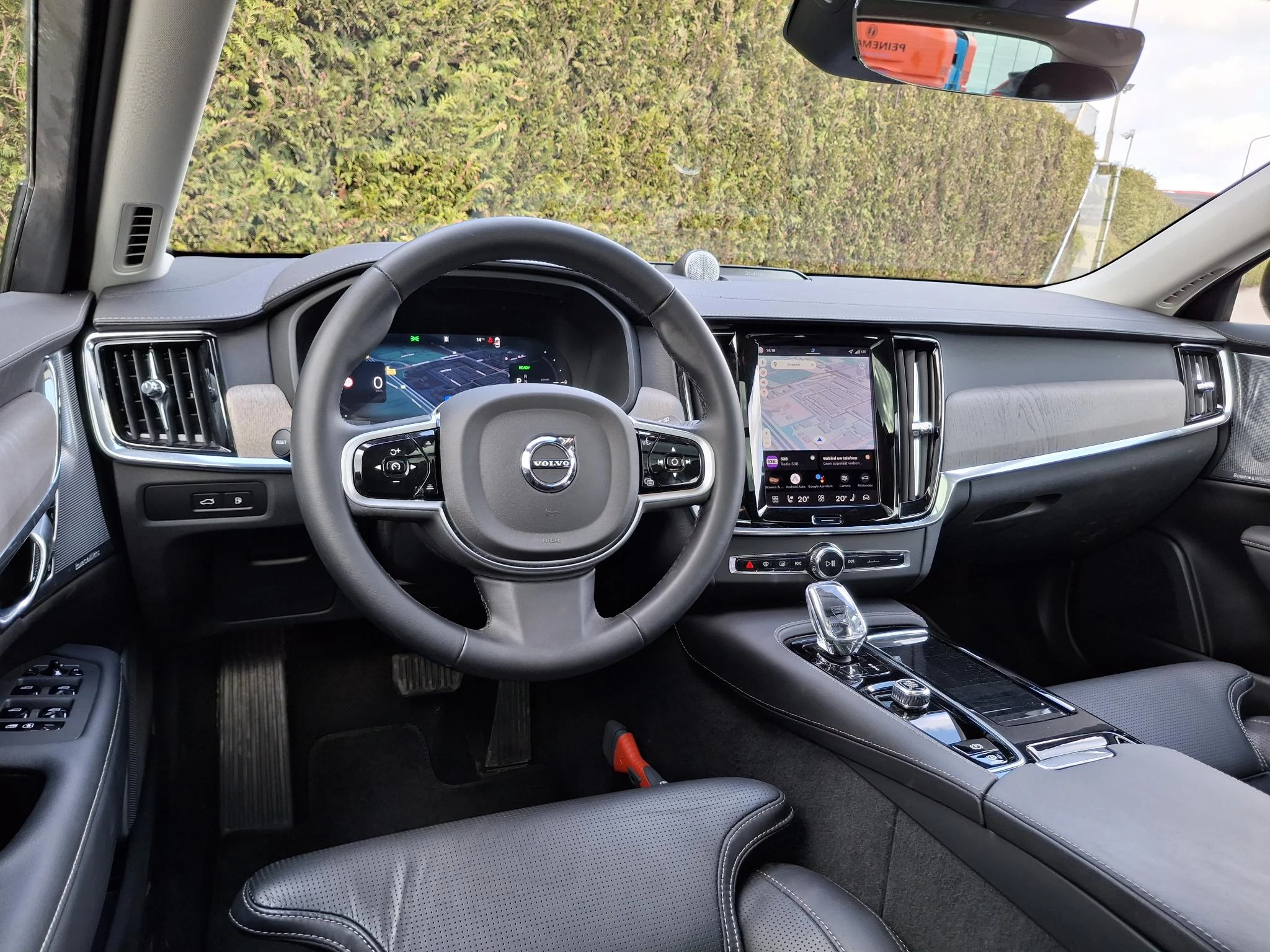 Volvo-V90-image-31