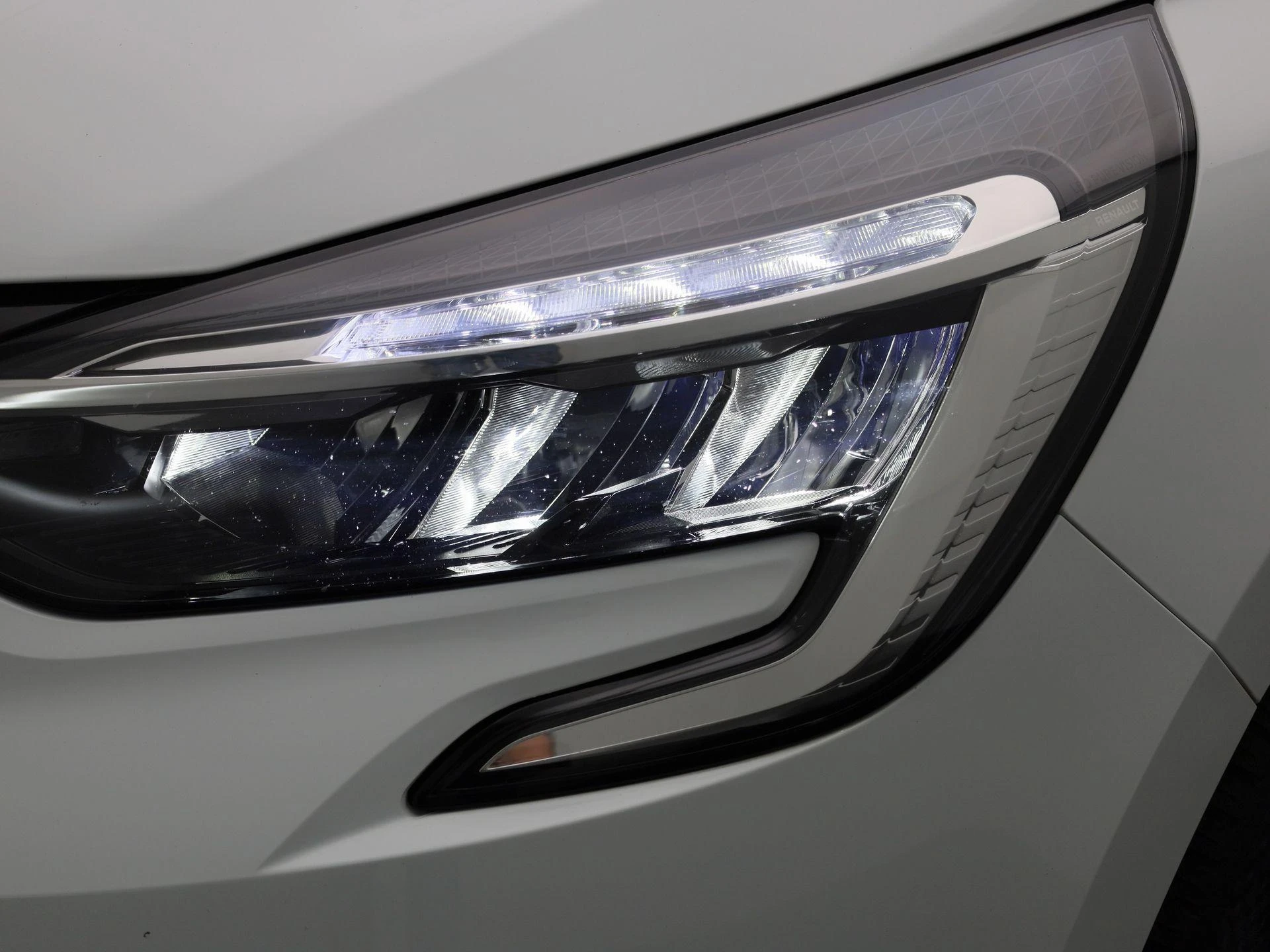 Renault-Clio-image-12