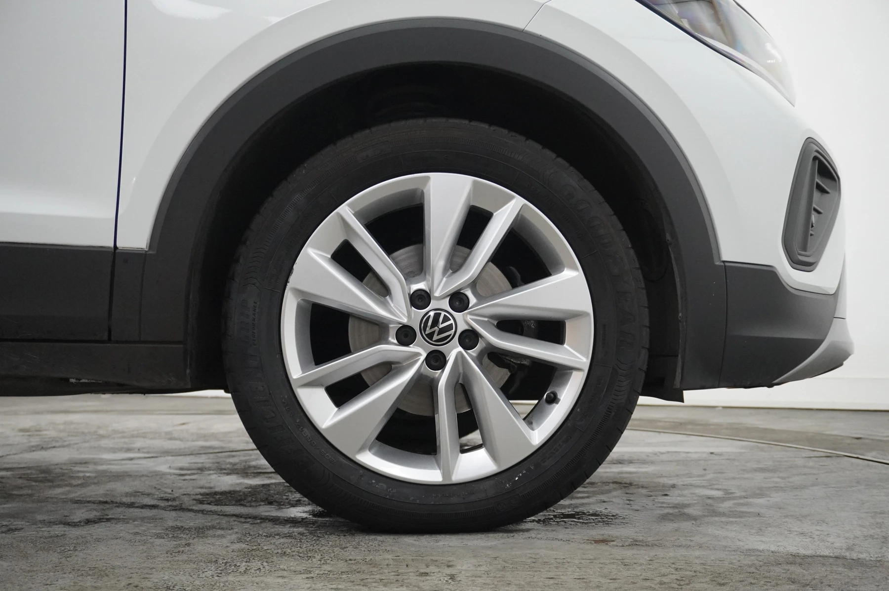Volkswagen-T-Cross-image-19
