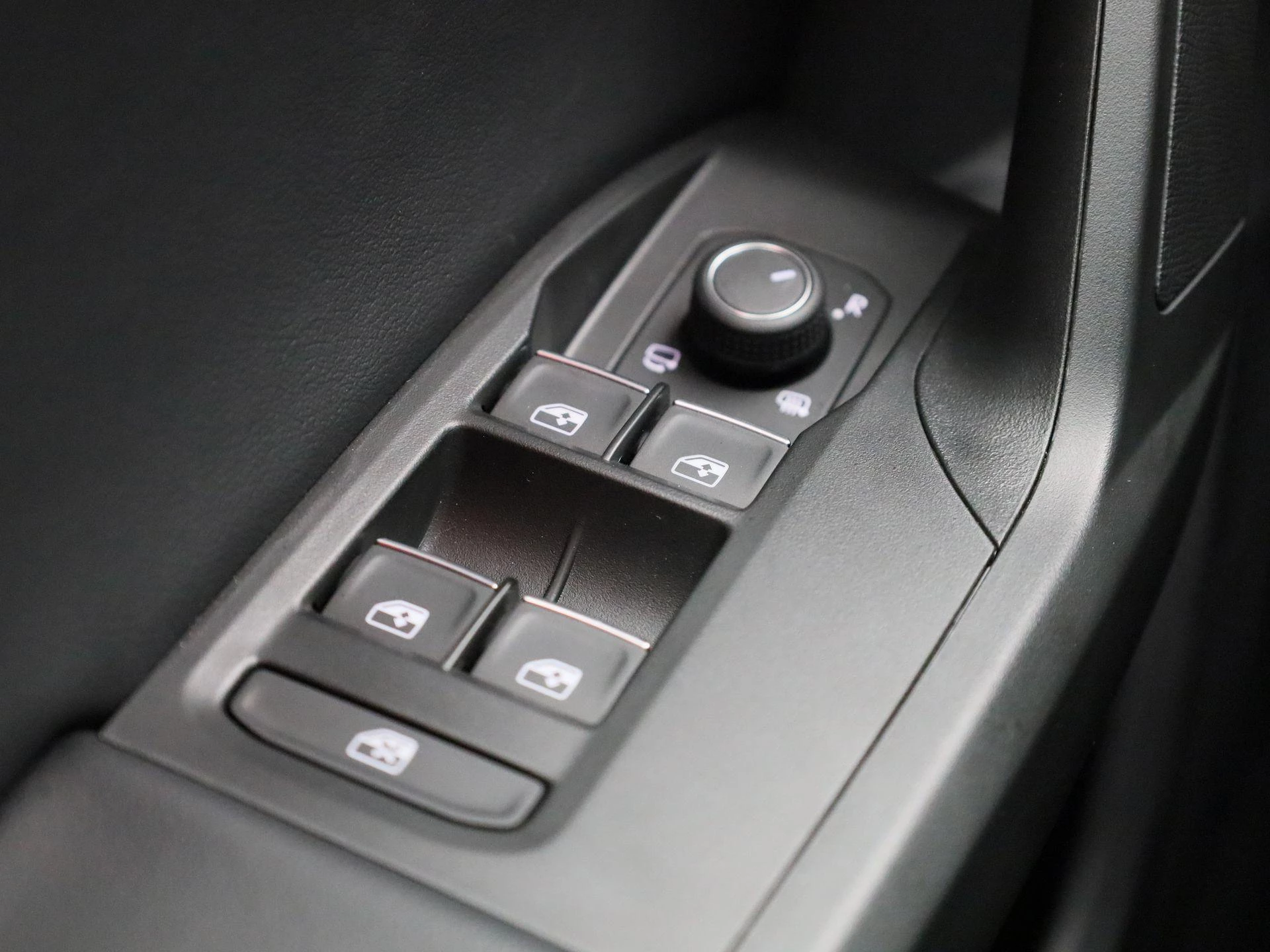 SEAT-Leon-image-33
