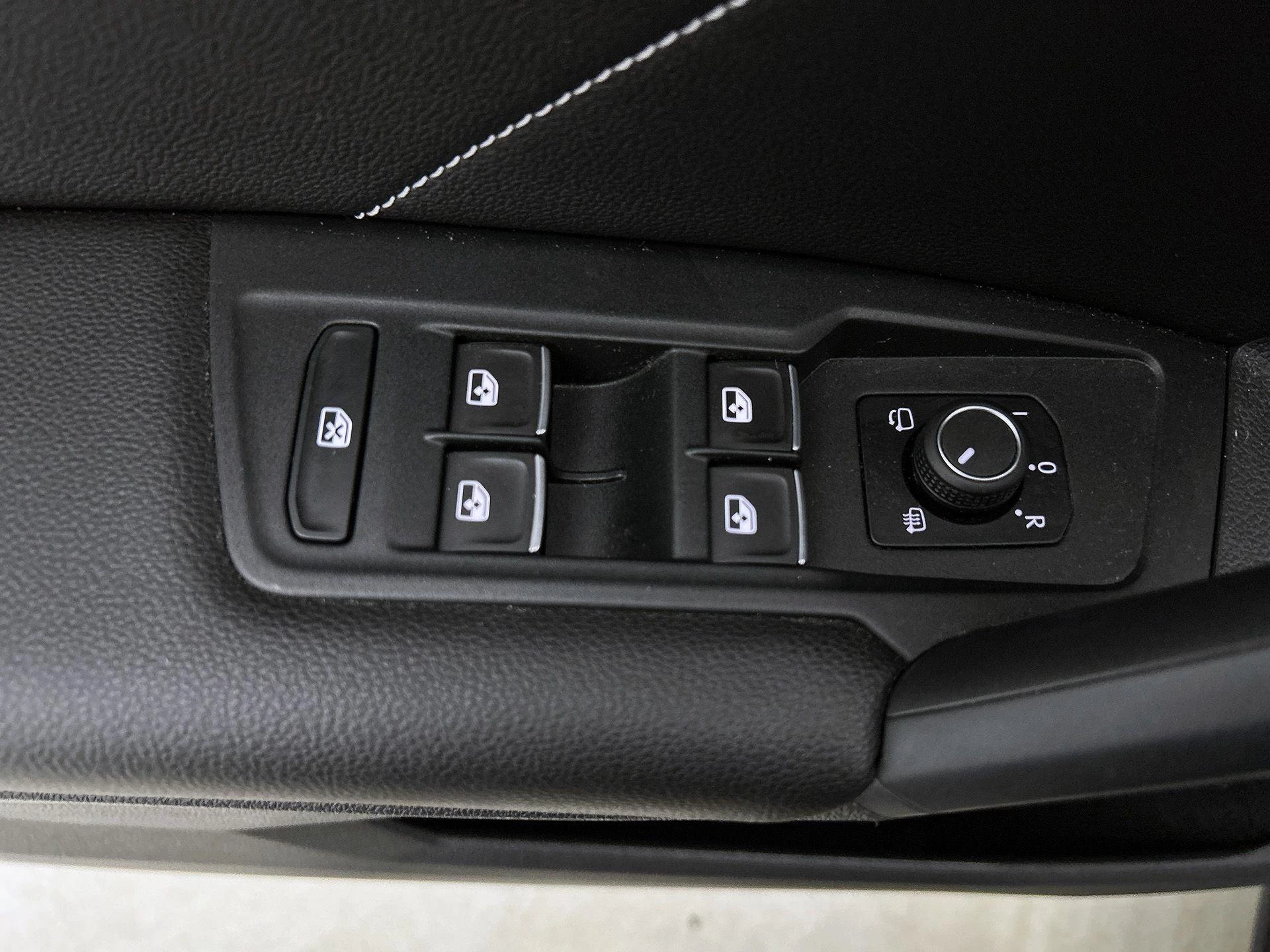 Volkswagen Tiguan 1.4 TSI eHybrid R-Line Business