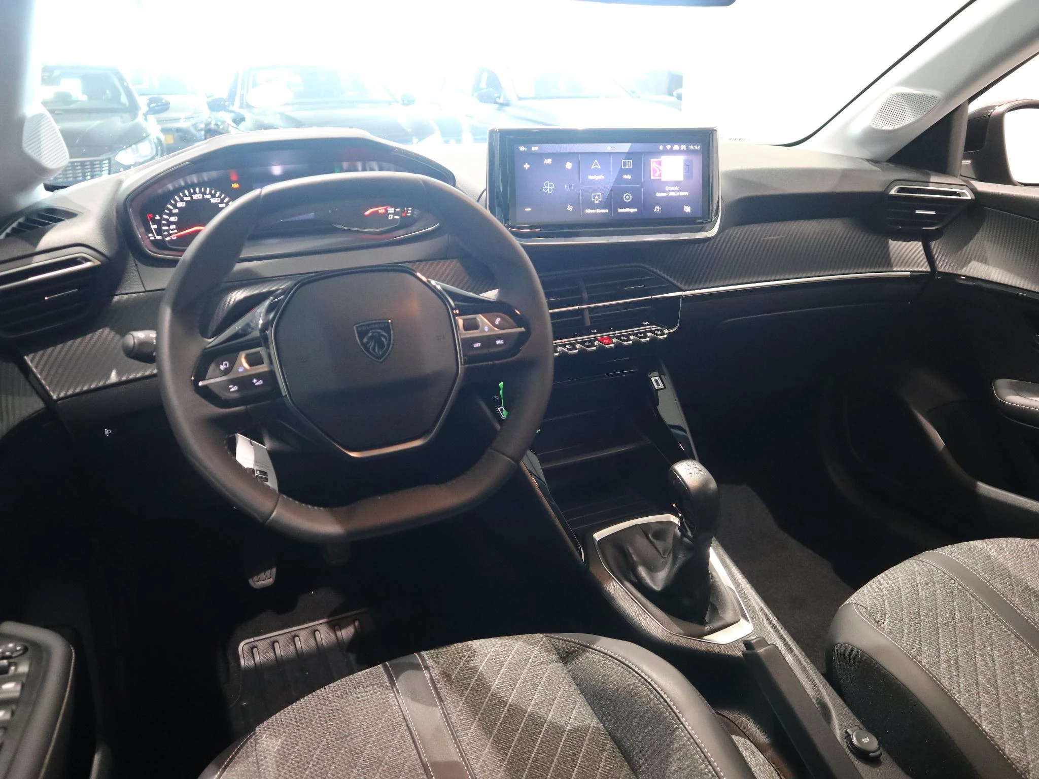 Peugeot-208-image-8