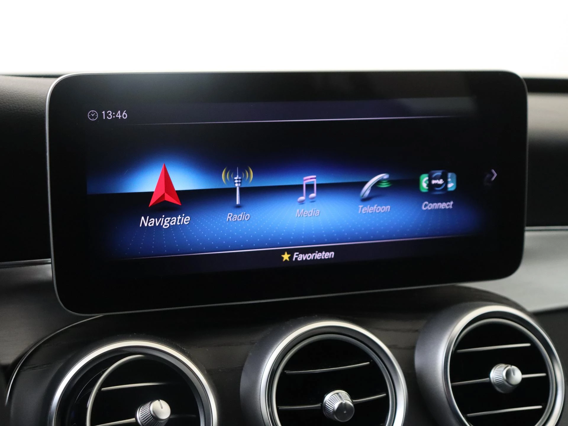 Mercedes-Benz-C-Klasse-image-19