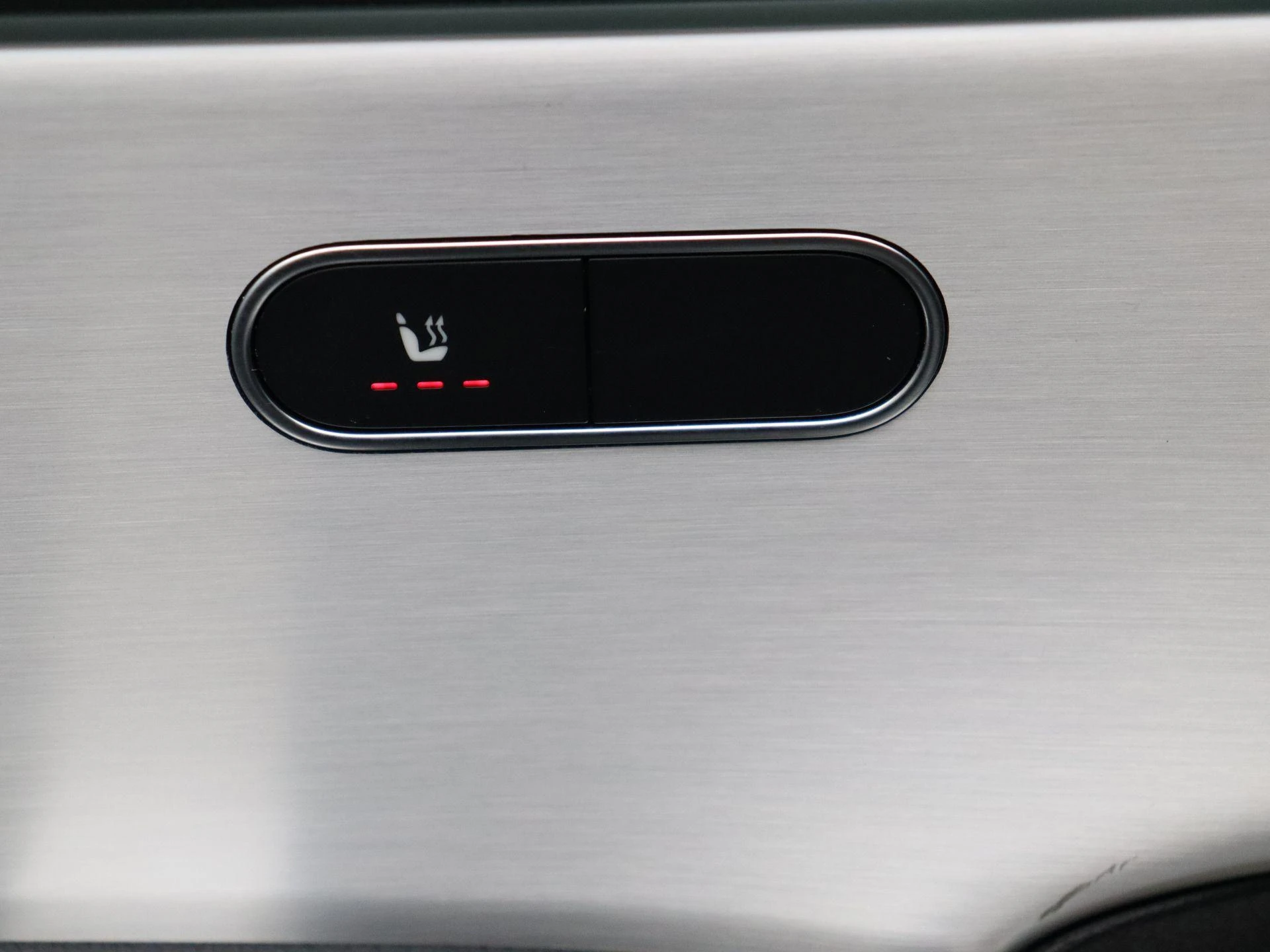 Mercedes-Benz-CLA-image-8