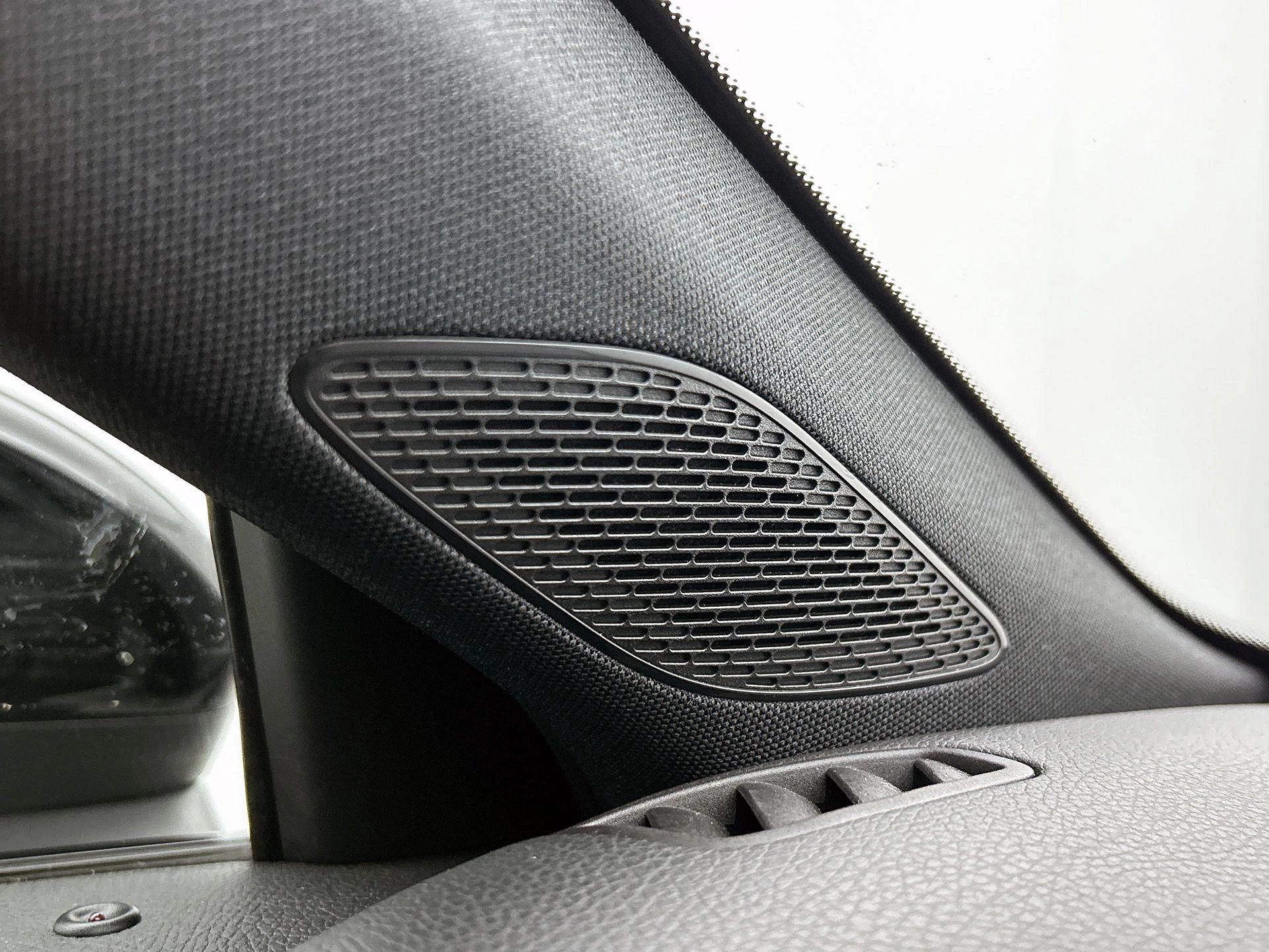 Mercedes-Benz-A-Klasse-image-19