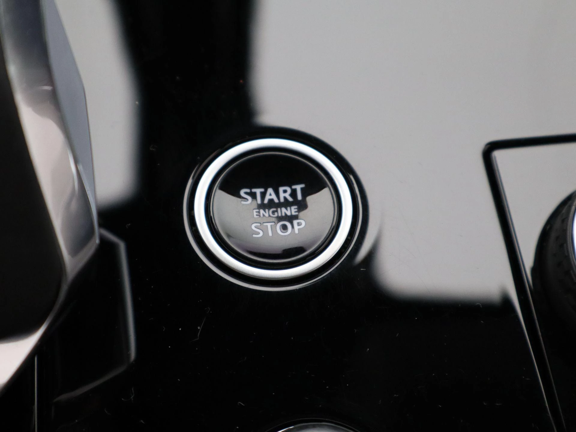 Land Rover-Range Rover Sport-image-17