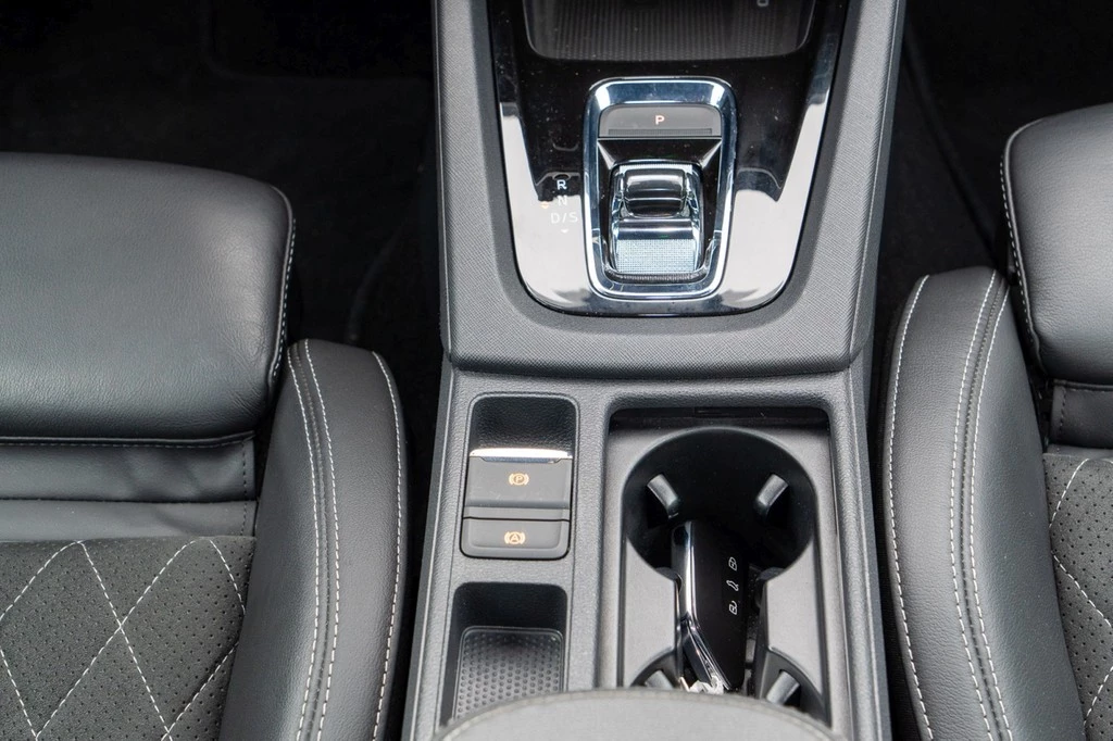 Škoda Octavia Combi RS 2.0 TDI DSG Matrix, Navi