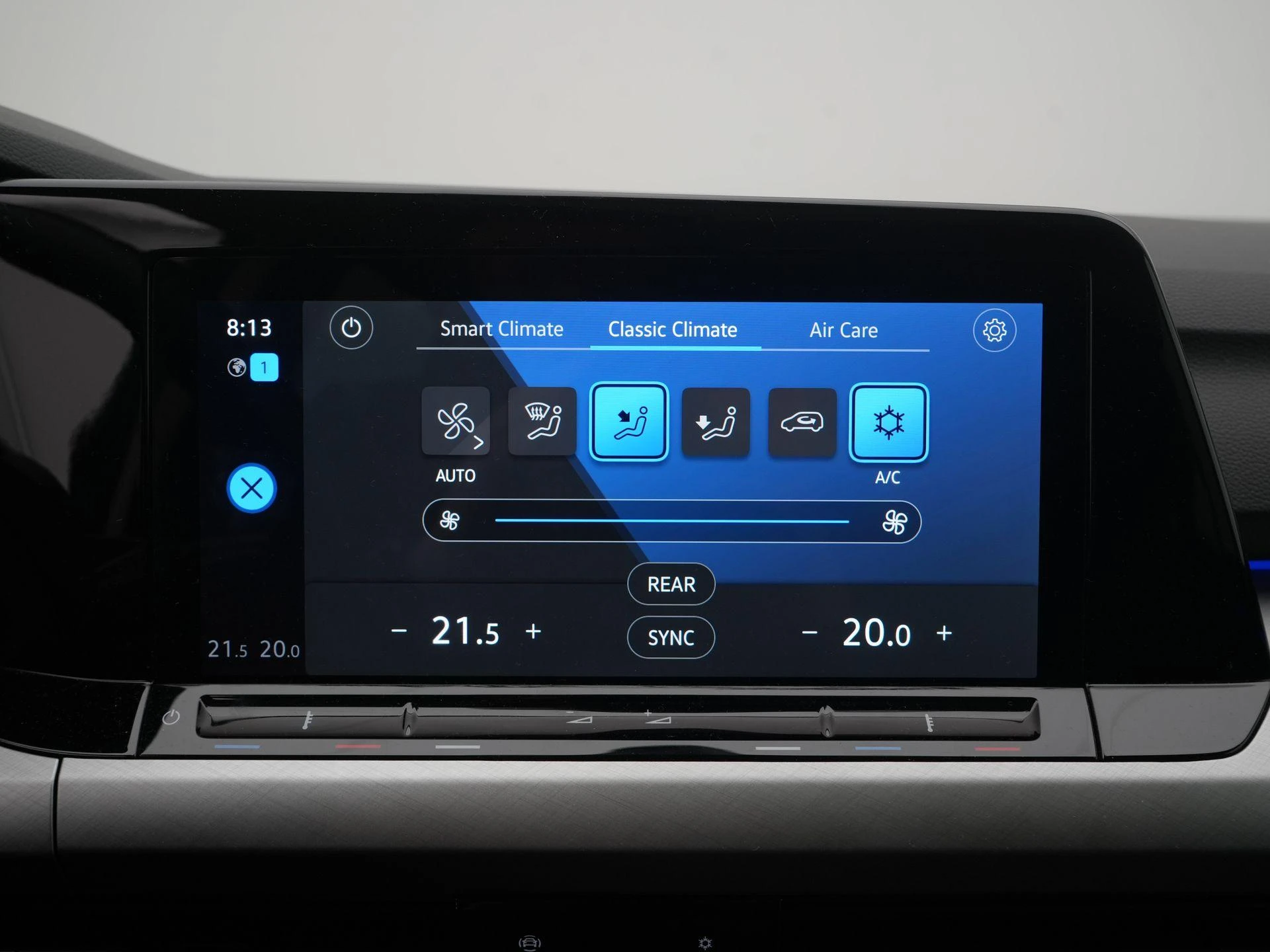 Volkswagen-Golf-image-22