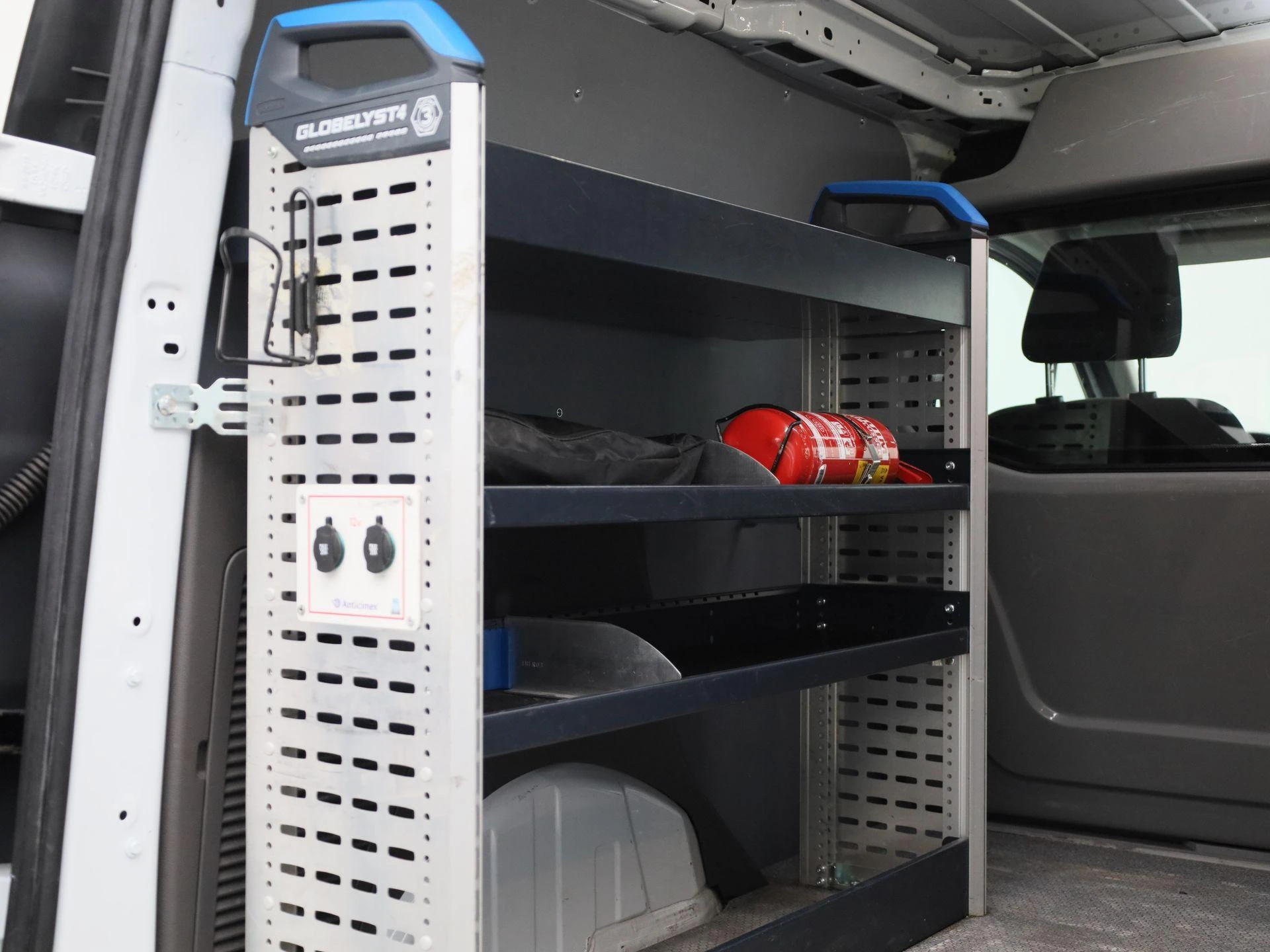 Ford-Transit Connect-image-15