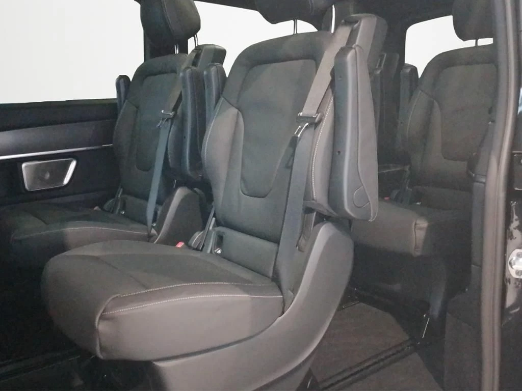 Mercedes-Benz-V-Klasse-image-16