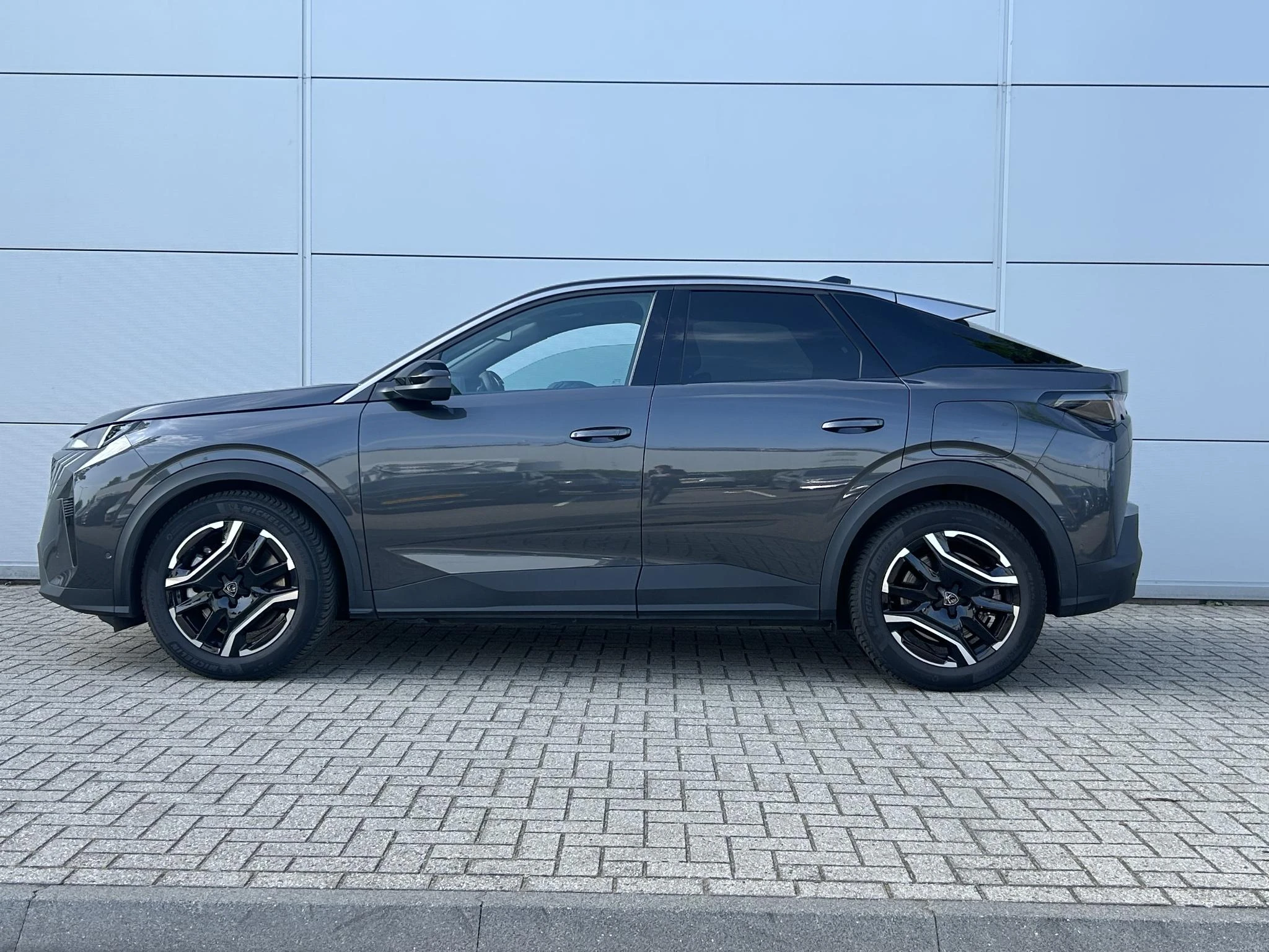 Peugeot-e-3008-image-3