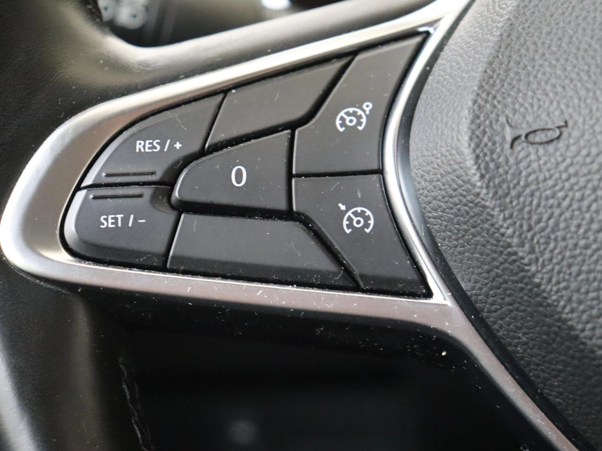 Renault-Captur-image-12