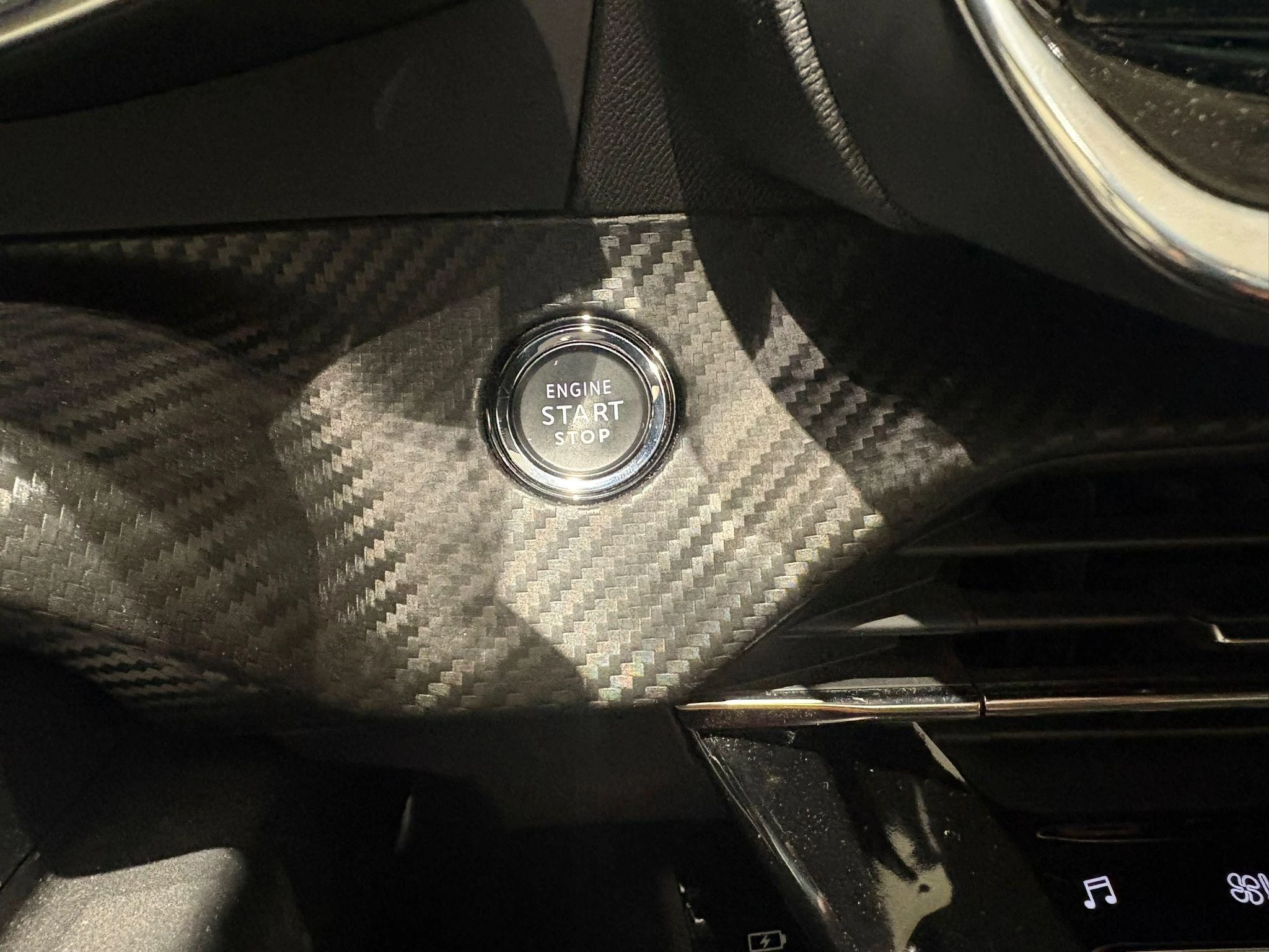 Peugeot-208-image-12