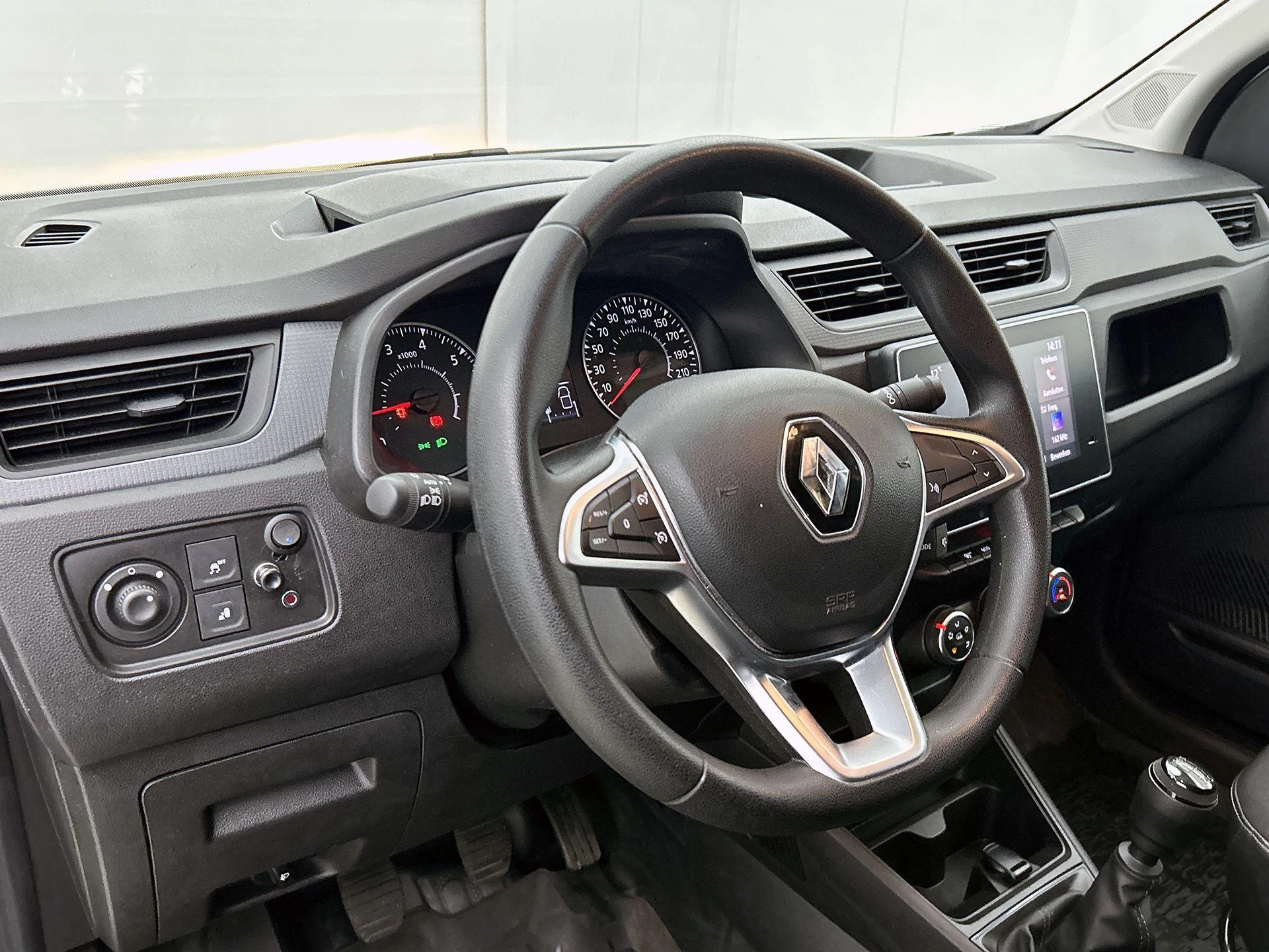 Renault-Express-image-20