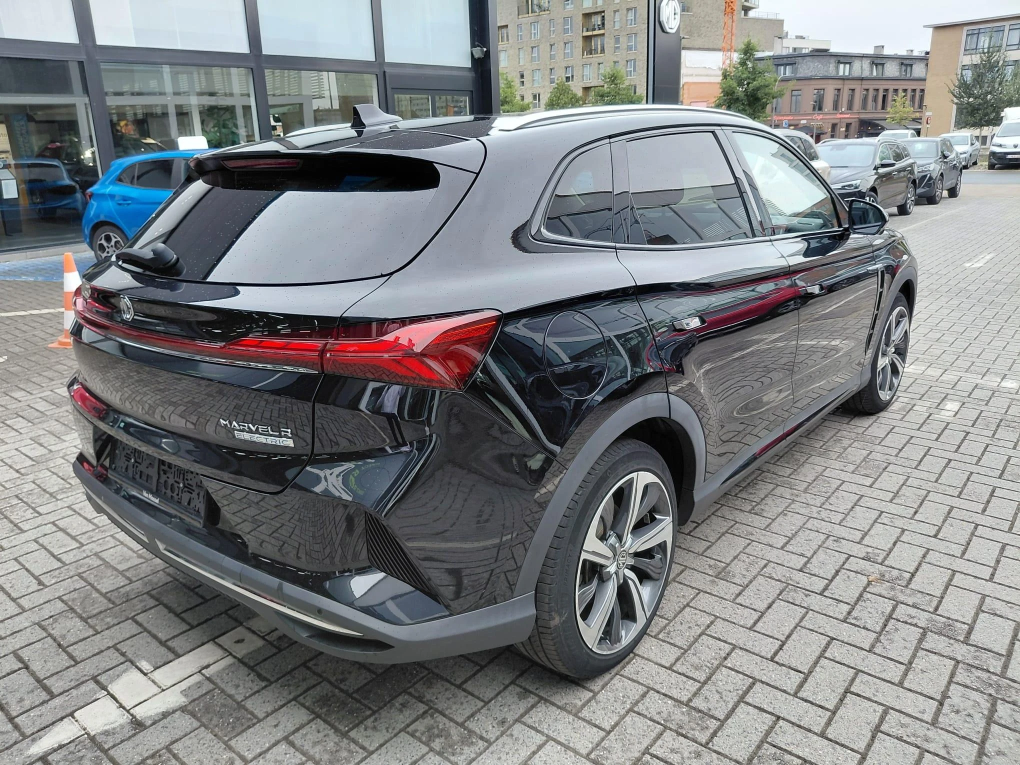 MG Marvel R Luxury