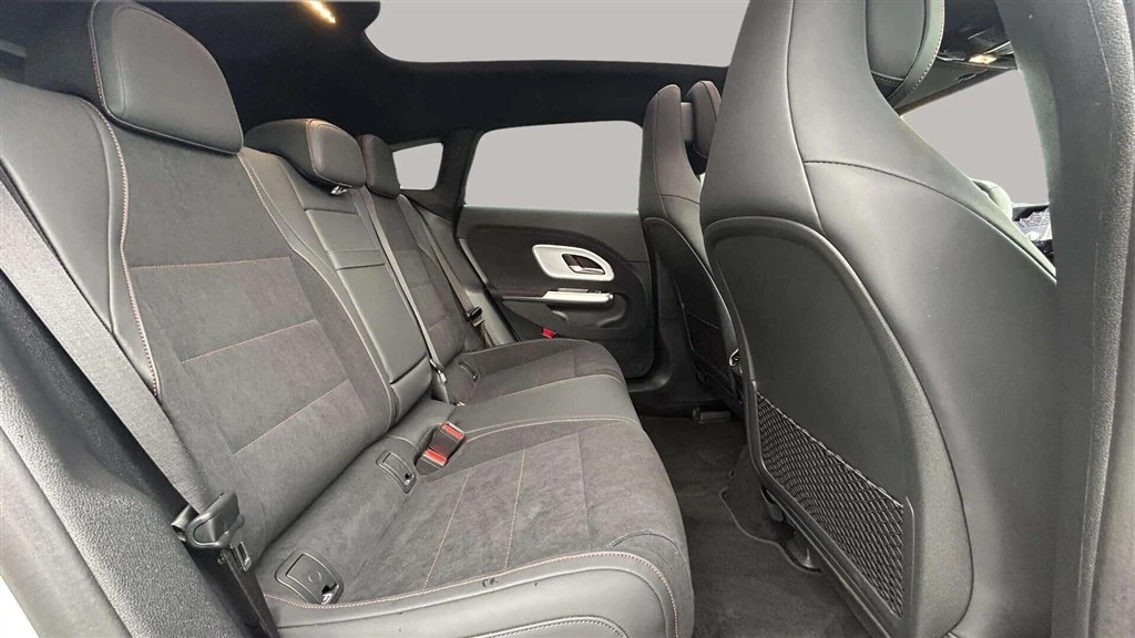 Mercedes-Benz-CLA-image-20