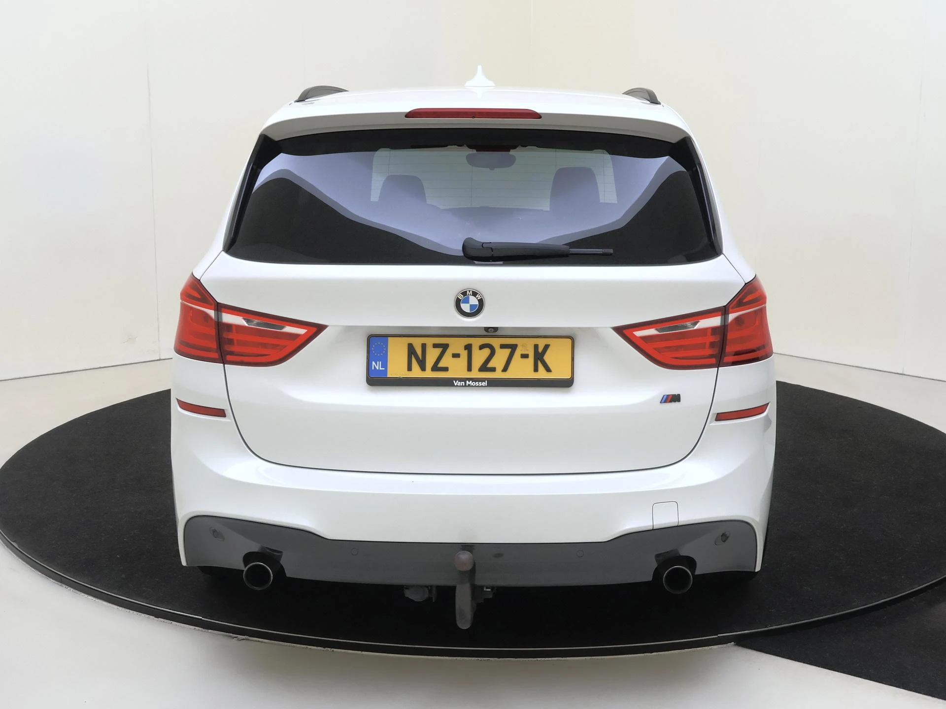 BMW-2 Serie-image-6