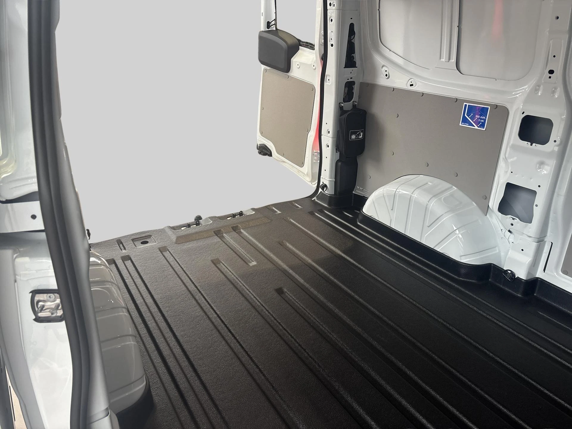Ford-E-Transit Custom-image-21