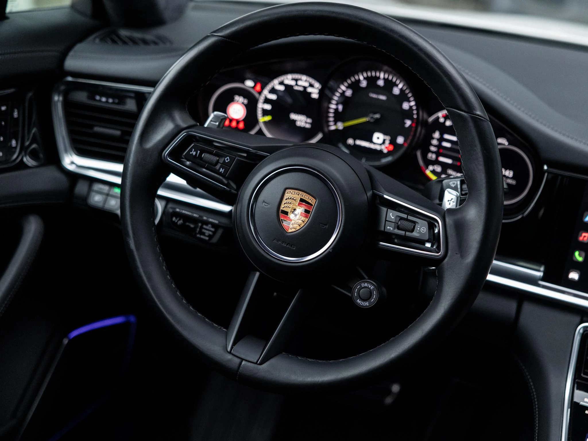 Porsche-Panamera-image-16